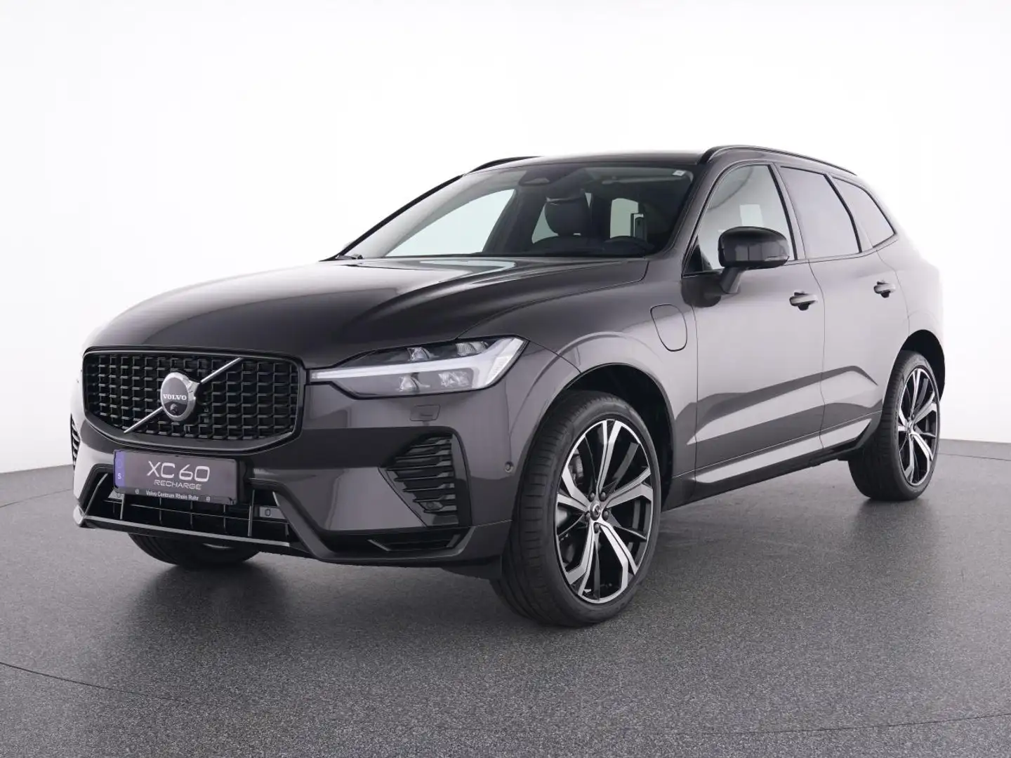 Volvo XC60 T8 AWD Plus Dark+360Kam+Sound+HUD+LED+SHZ Grau - 2