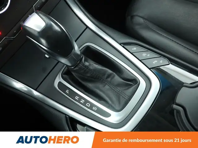 Ford Edge view 26