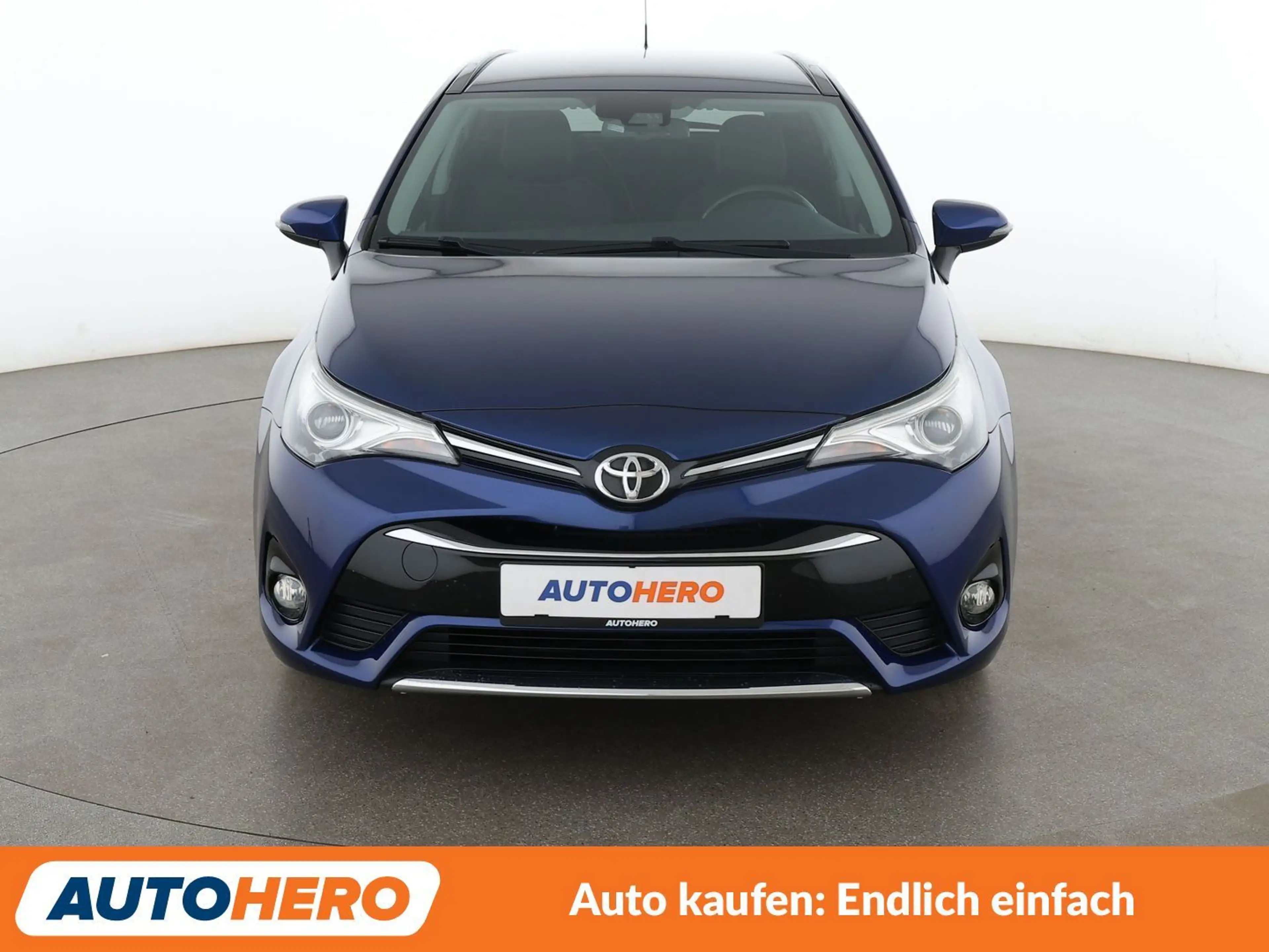 Toyota Avensis 1.8 Team D *NAVI*BI-LED*TEMPO*CAM*SHZ* — photo 9