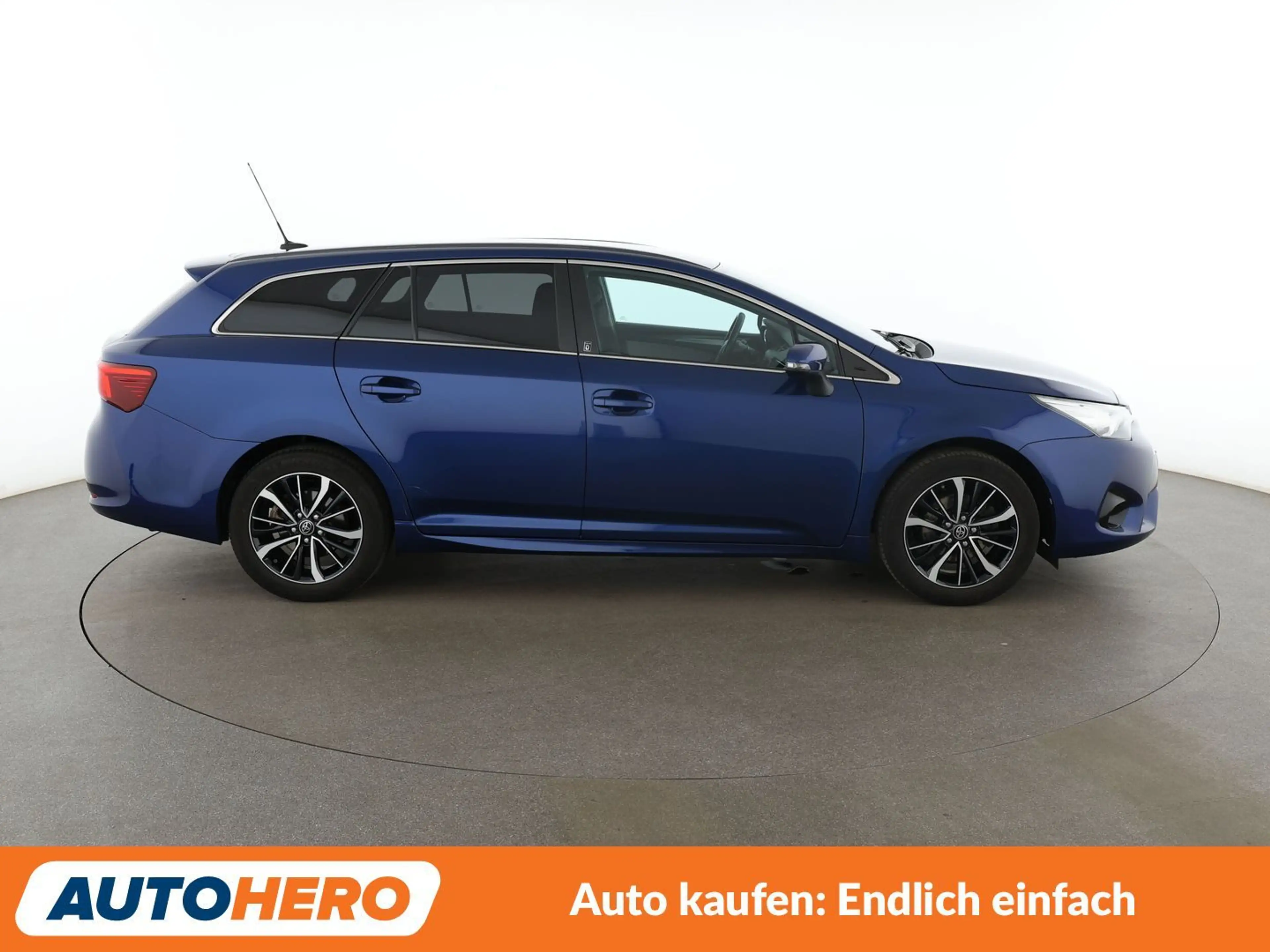 Toyota Avensis 1.8 Team D *NAVI*BI-LED*TEMPO*CAM*SHZ* — photo 7