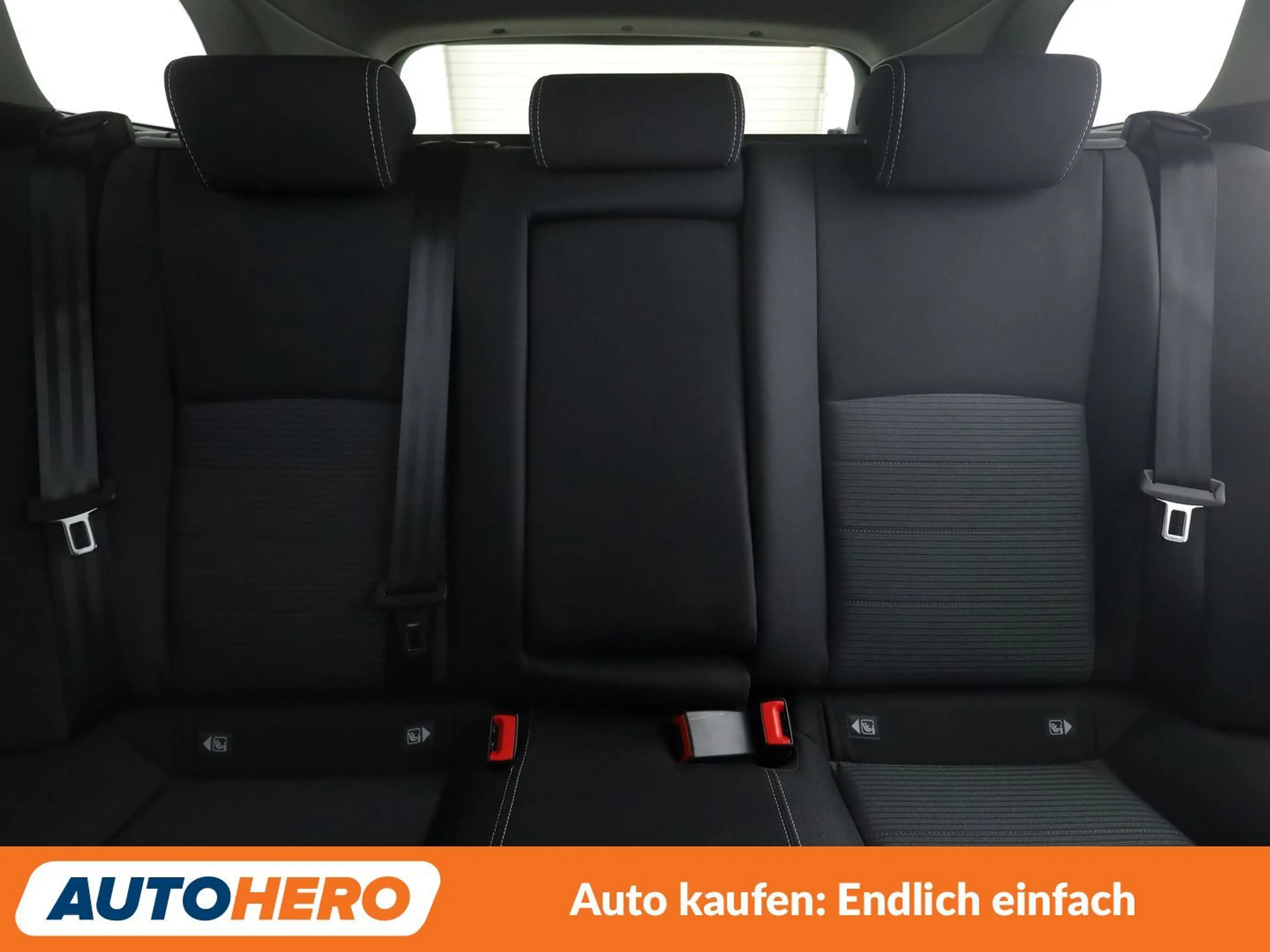 Toyota Avensis 1.8 Team D *NAVI*BI-LED*TEMPO*CAM*SHZ* — photo 15