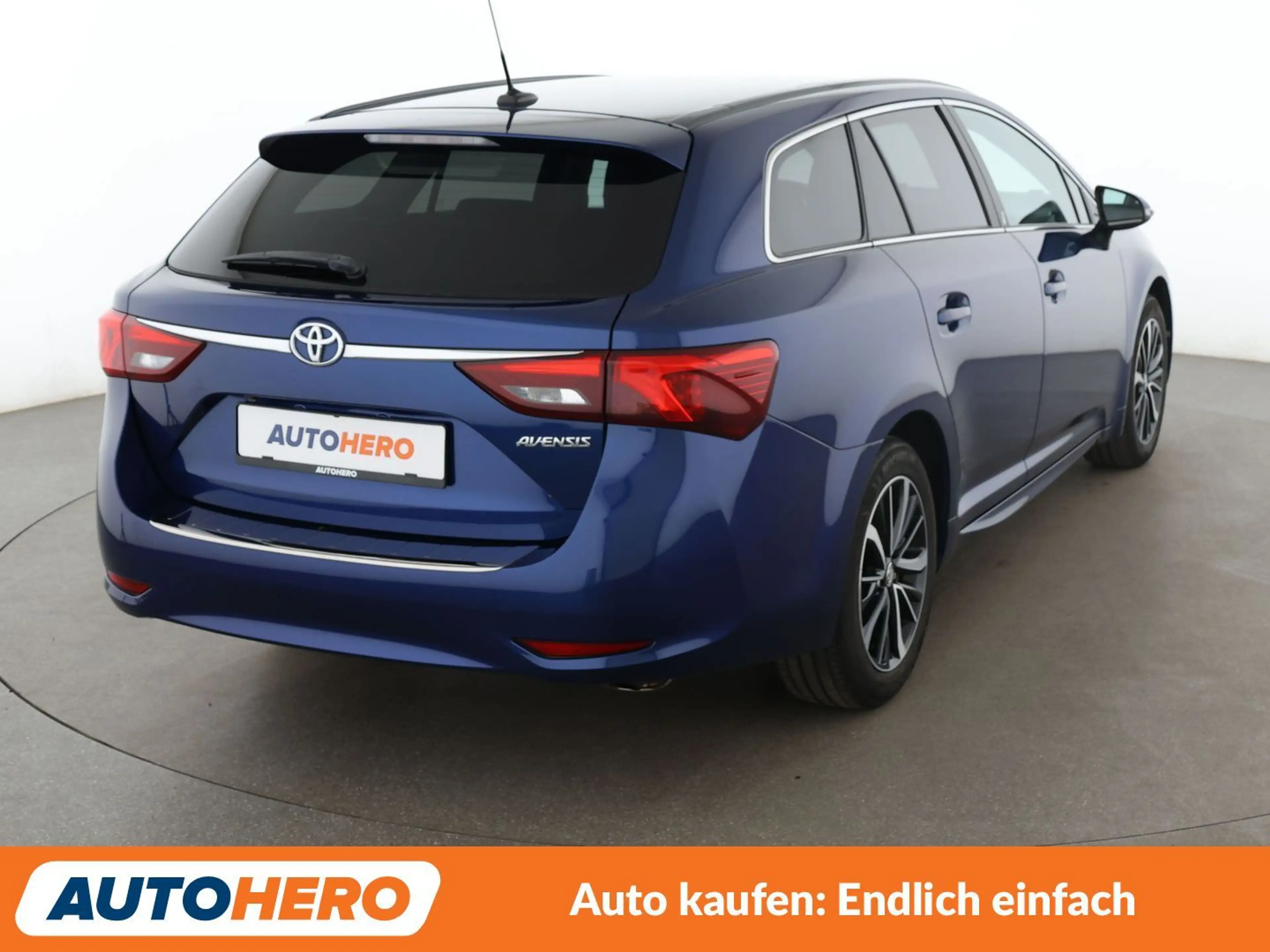 Toyota Avensis 1.8 Team D *NAVI*BI-LED*TEMPO*CAM*SHZ* — photo 6