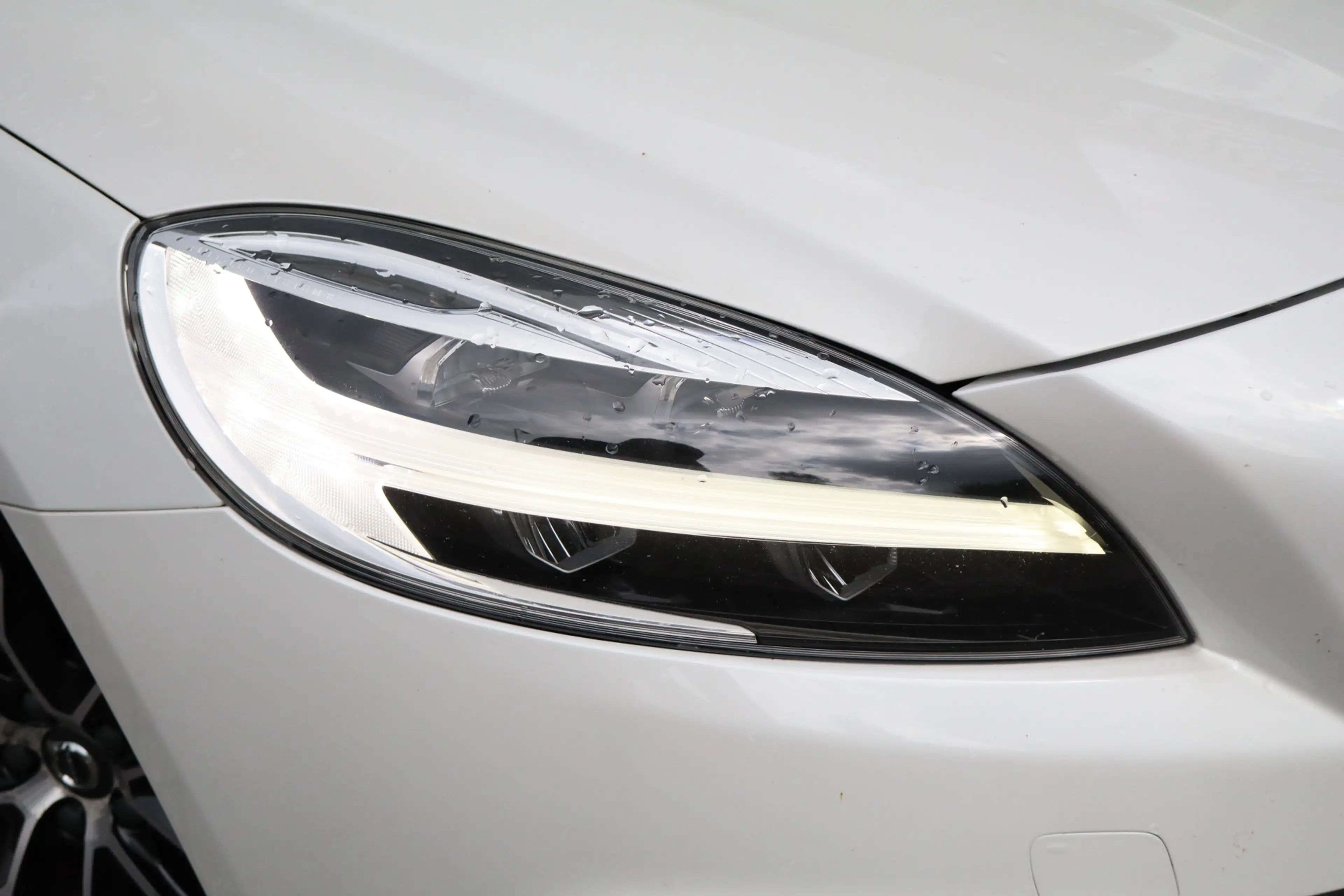 Volvo V40 Cross Country 1.5 T3 Dynamic Edition Navi / Led / Clima / Cruise — photo 15
