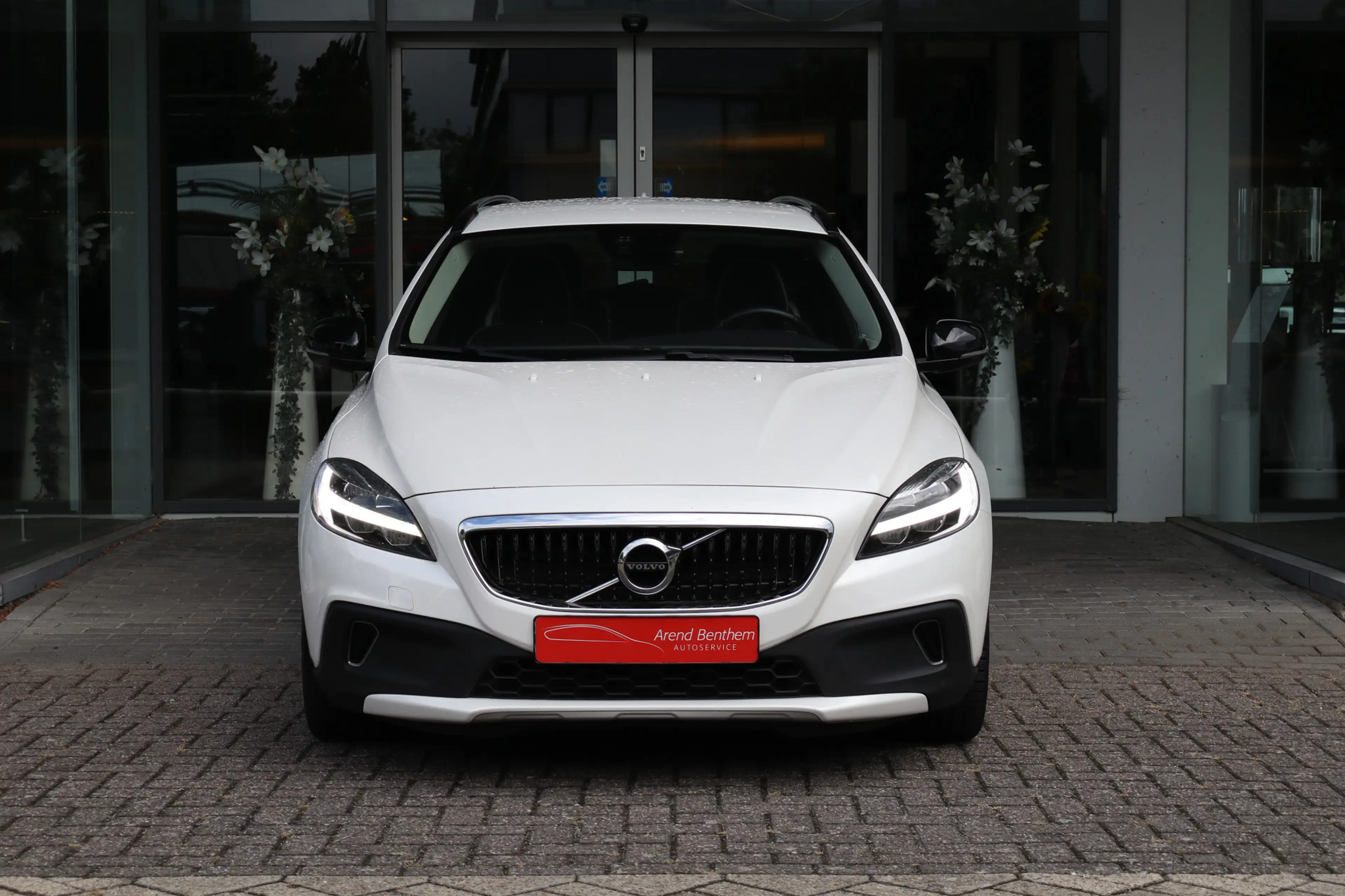 Volvo V40 Cross Country 1.5 T3 Dynamic Edition Navi / Led / Clima / Cruise — photo 5