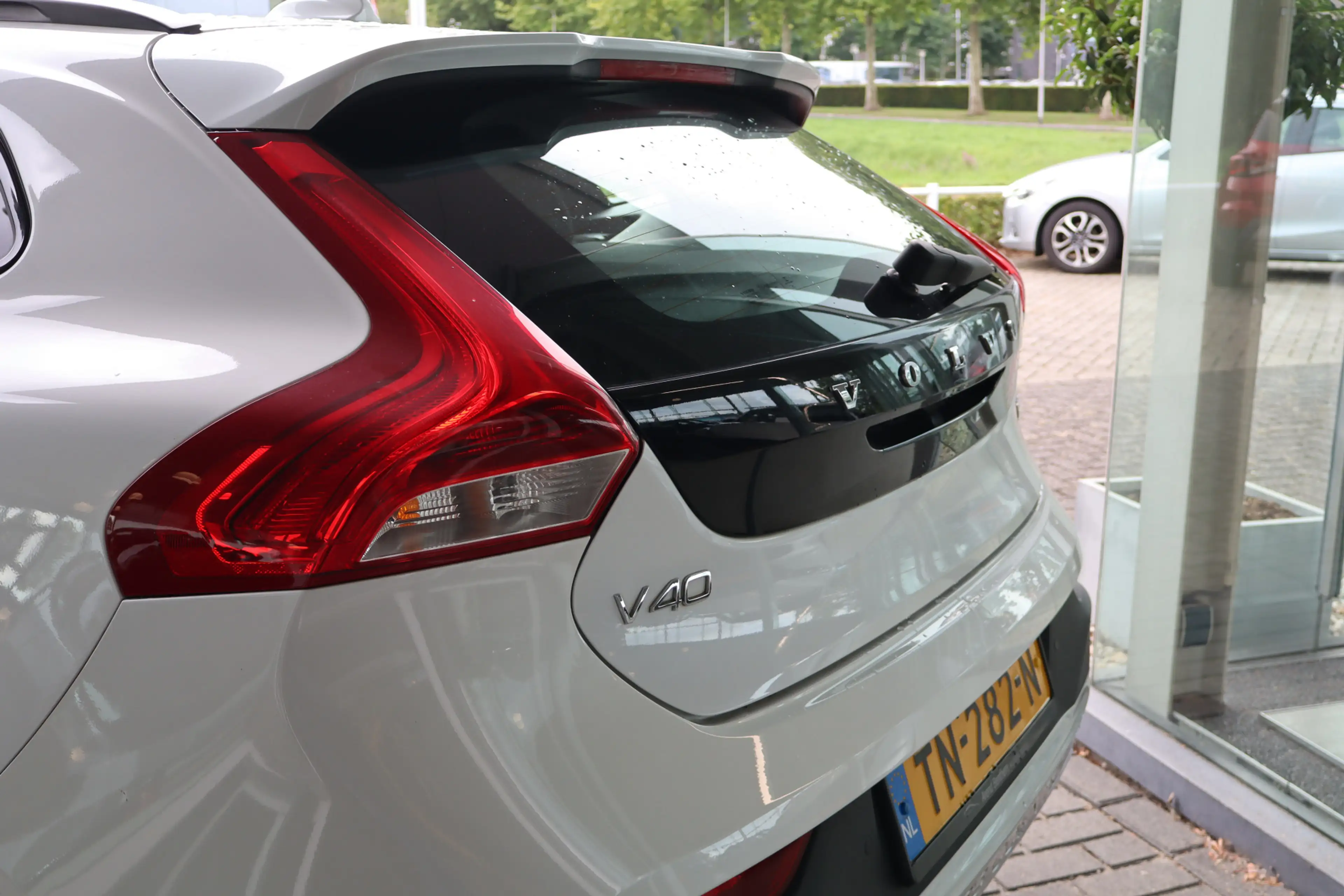 Volvo V40 Cross Country 1.5 T3 Dynamic Edition Navi / Led / Clima / Cruise — photo 13