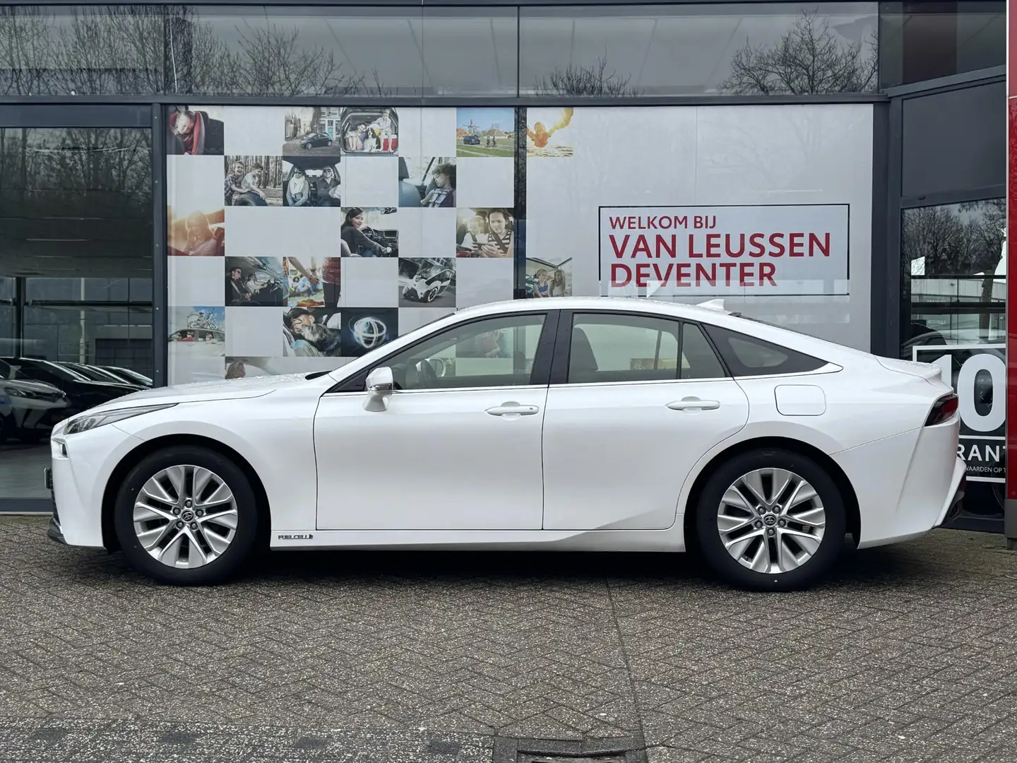Toyota Mirai DYNAMIC KEYLESS JBL-AUDIO STOELVERWARMING APPLE/AN Weiß - 2