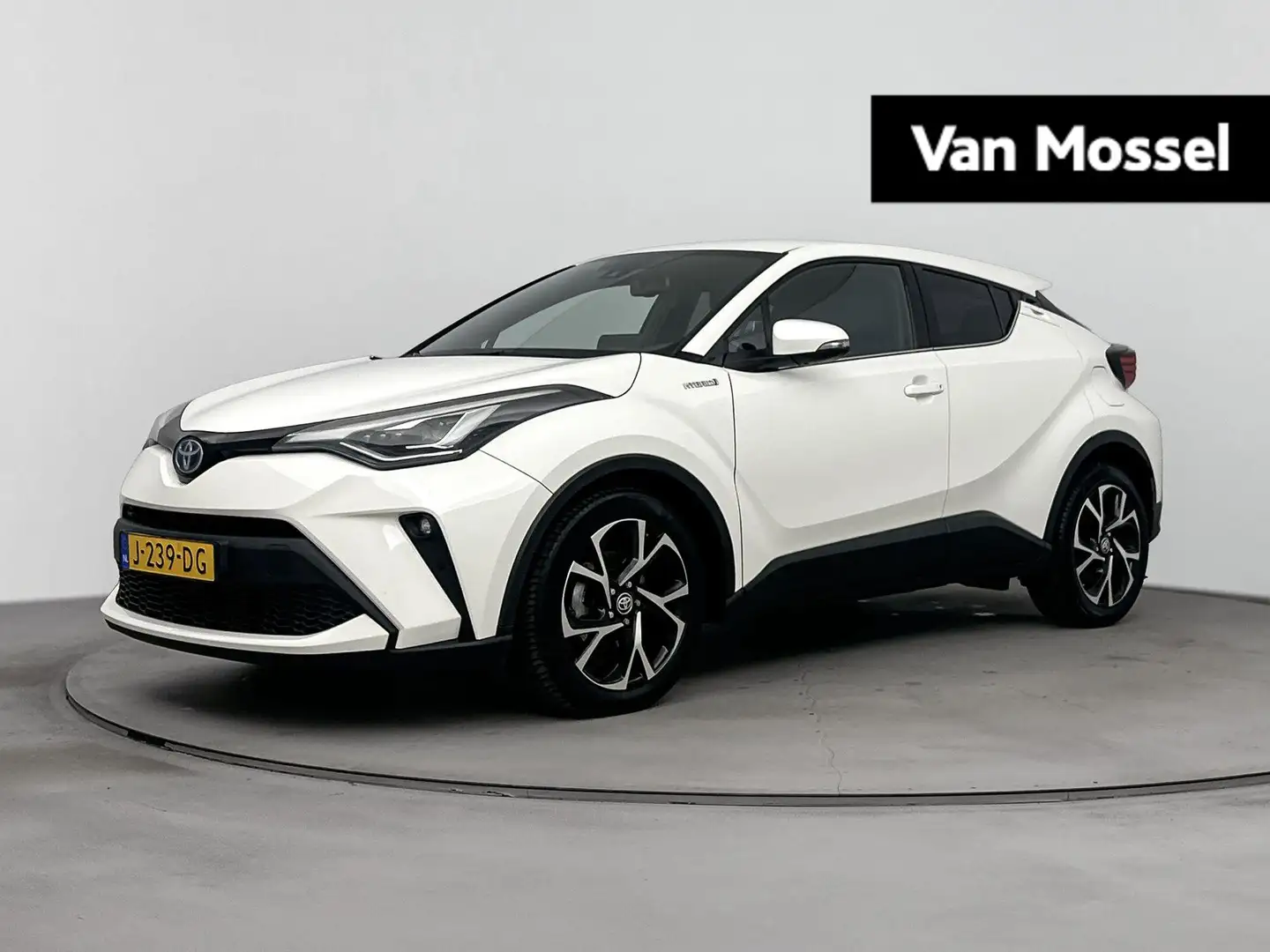 Toyota C-HR 1.8 Hybrid First Edition 122PK | Navigatie | Achte Wit - 1