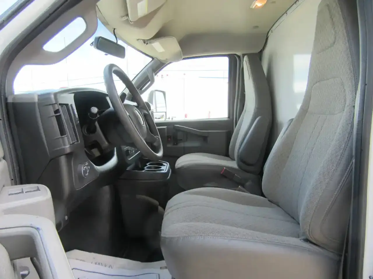 Chevrolet Express 3500 photo Chevrolet Express 3500