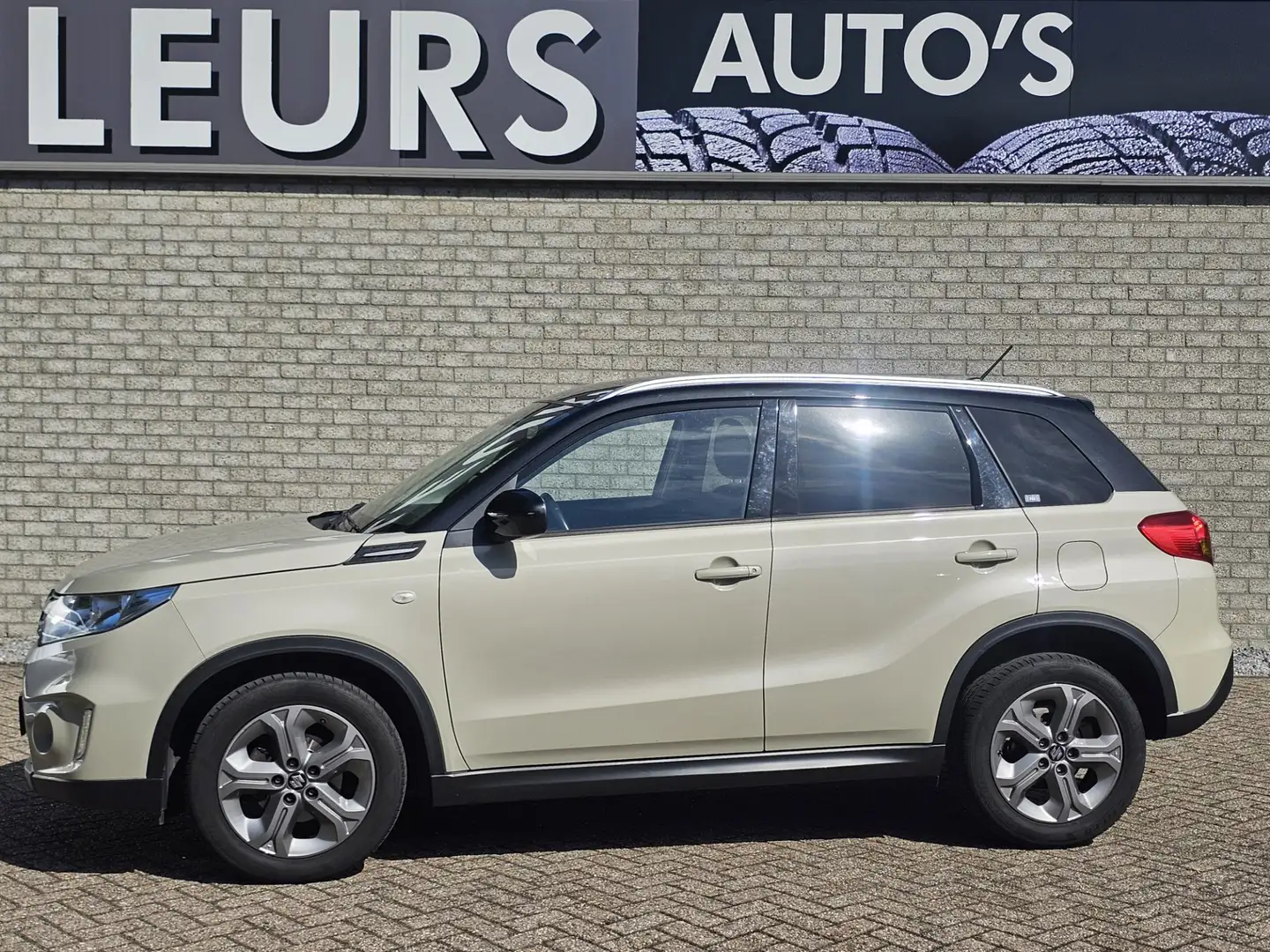 Suzuki Vitara 1.6 Exclusive Automaat/Camera/Trekhaak Bruin - 1