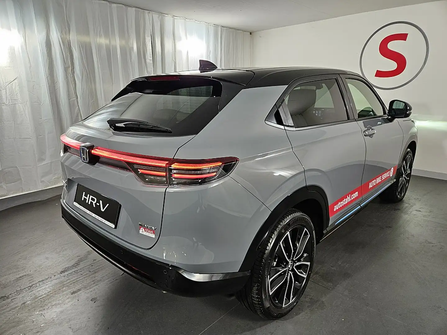 Honda HR-V Advance Style Plus Aut. | Auto Stahl Wien 23 Grau - 2