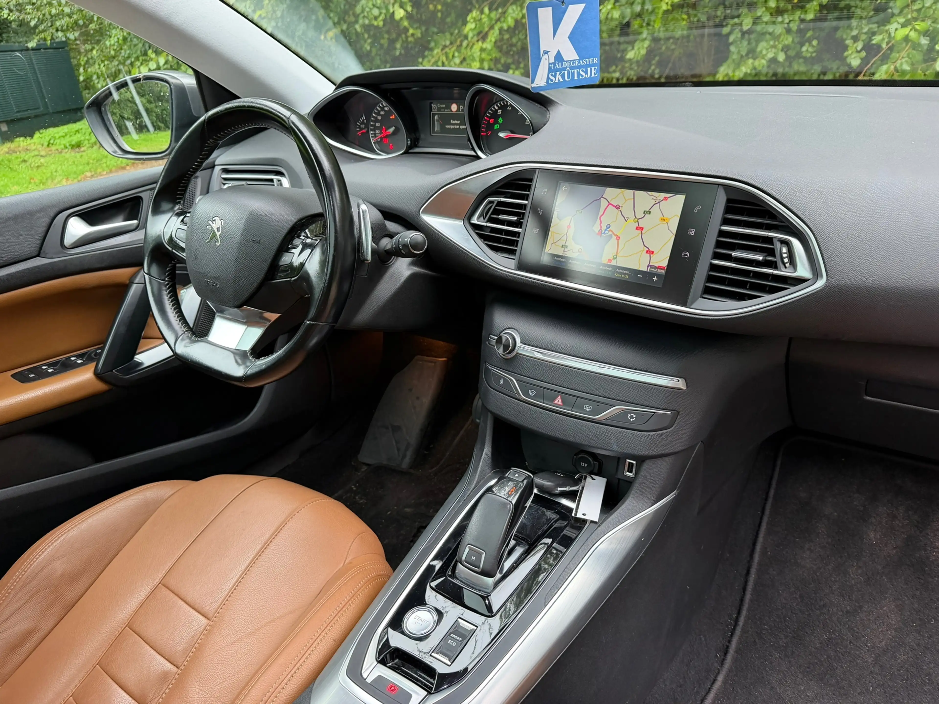 Peugeot 308 SW 1.2 PureTech Blue Lease Premium | Cruise contro — photo 3