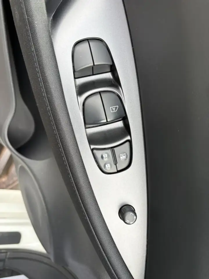 Nissan Leaf снимка Nissan Leaf