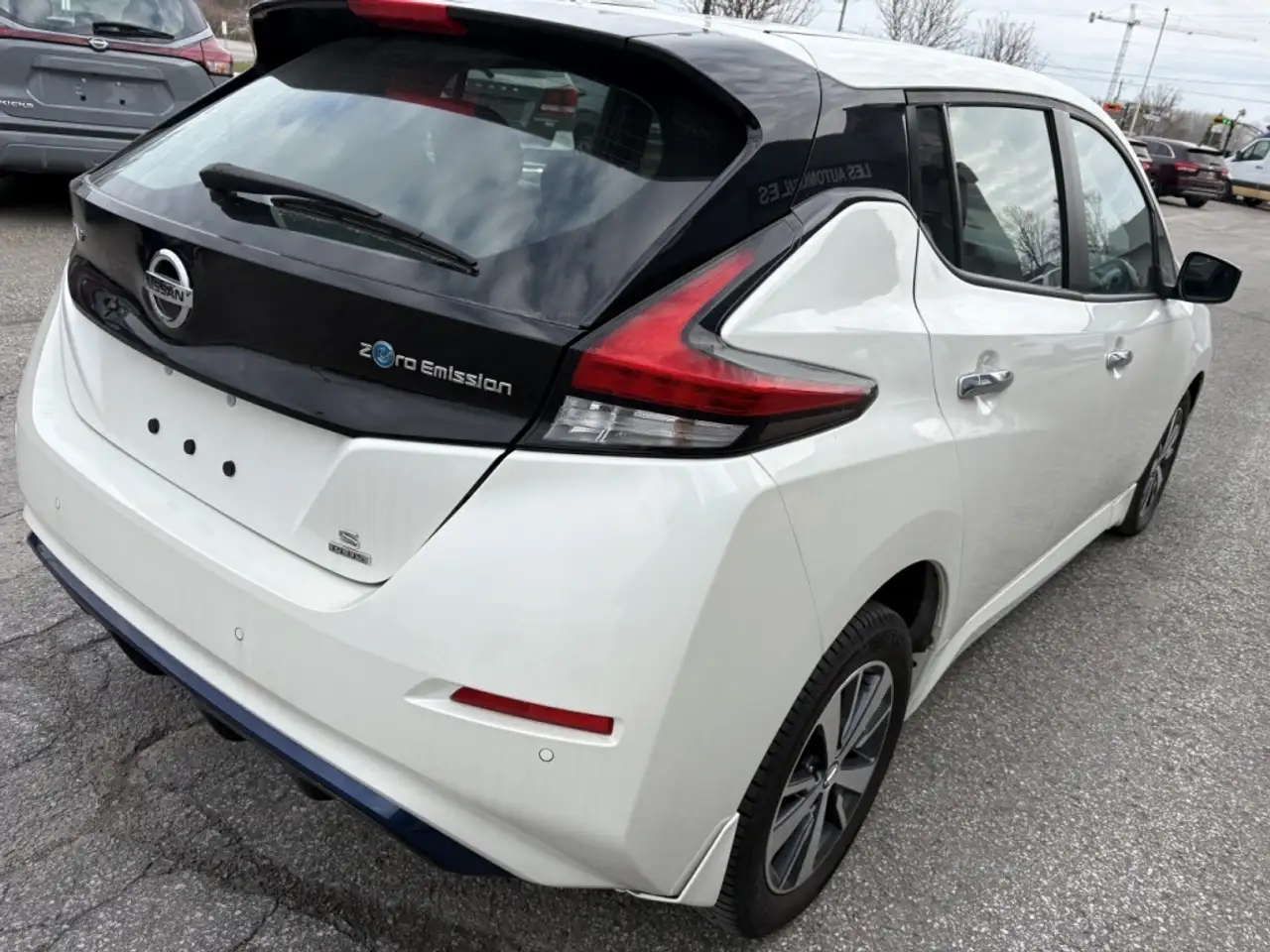 Nissan Leaf снимка Nissan Leaf