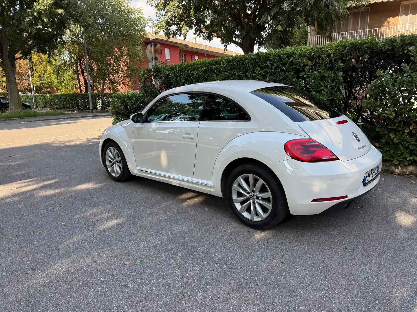 Volkswagen Maggiolino 2011 1.2 TSI Design Bílá - 2