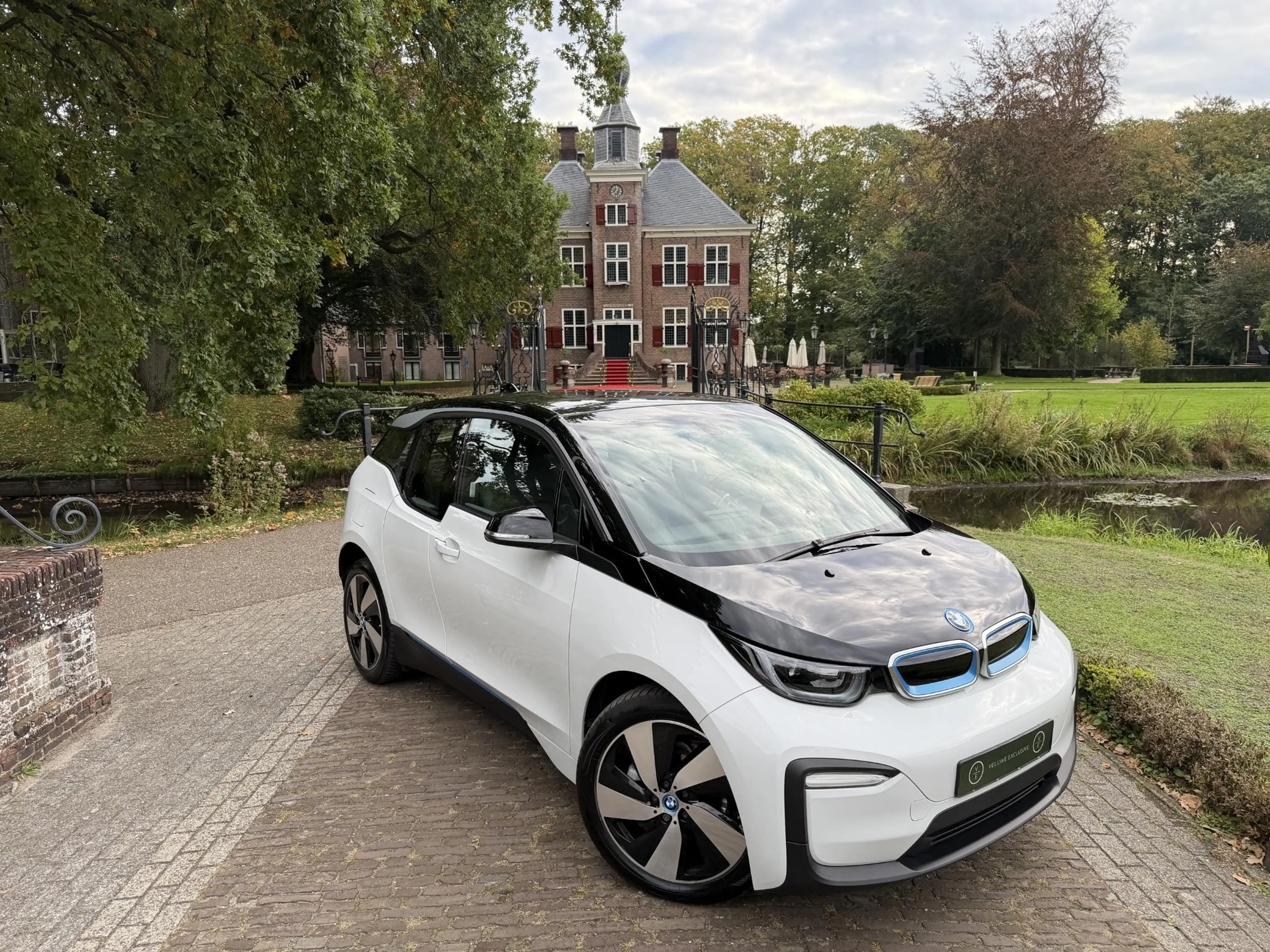 BMW i3 Basis 120Ah 42 kWh | PDC | Navi | Nieuwe Service & — photo 4