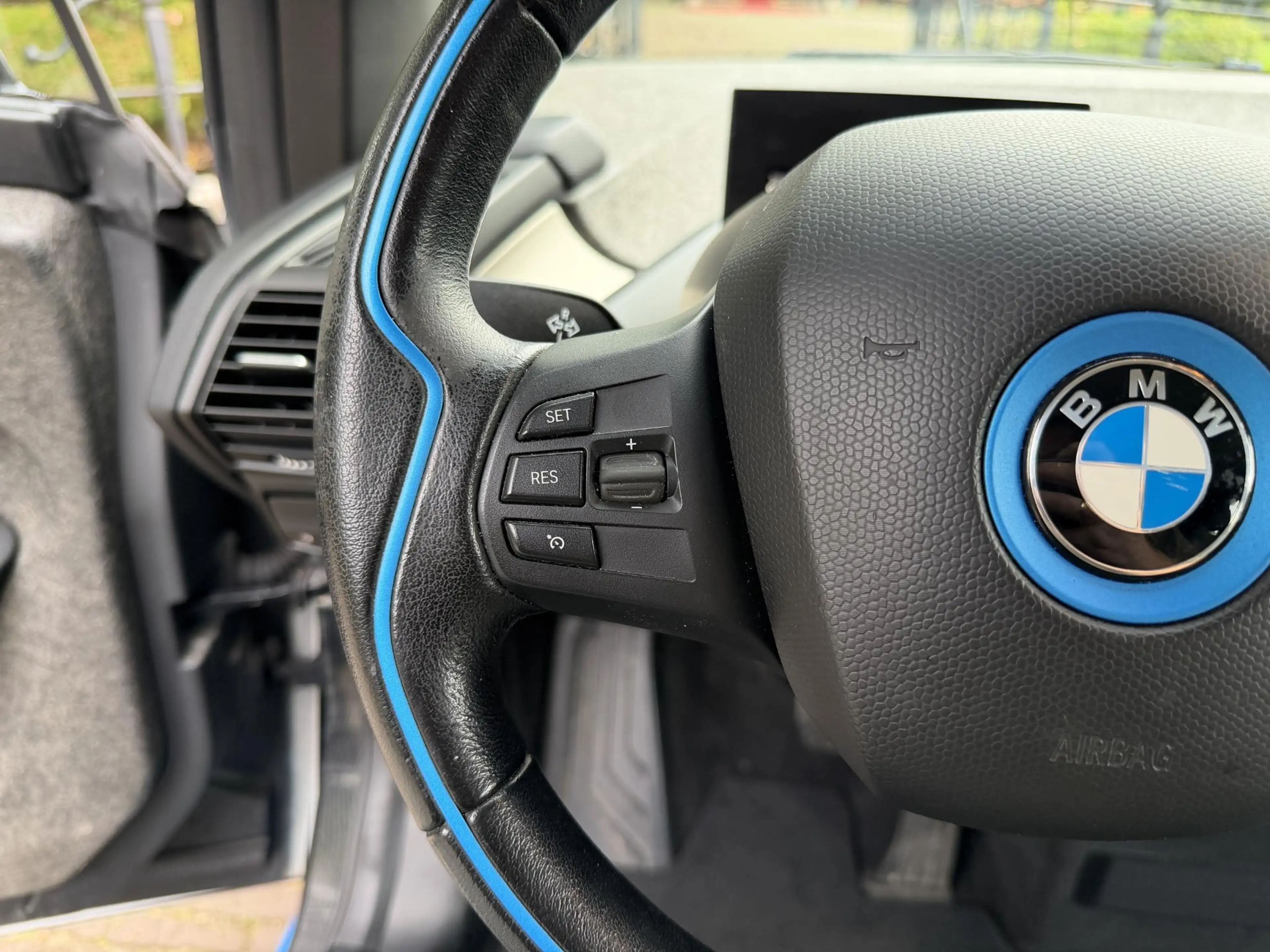 BMW i3 Basis 120Ah 42 kWh | PDC | Navi | Nieuwe Service & — photo 10