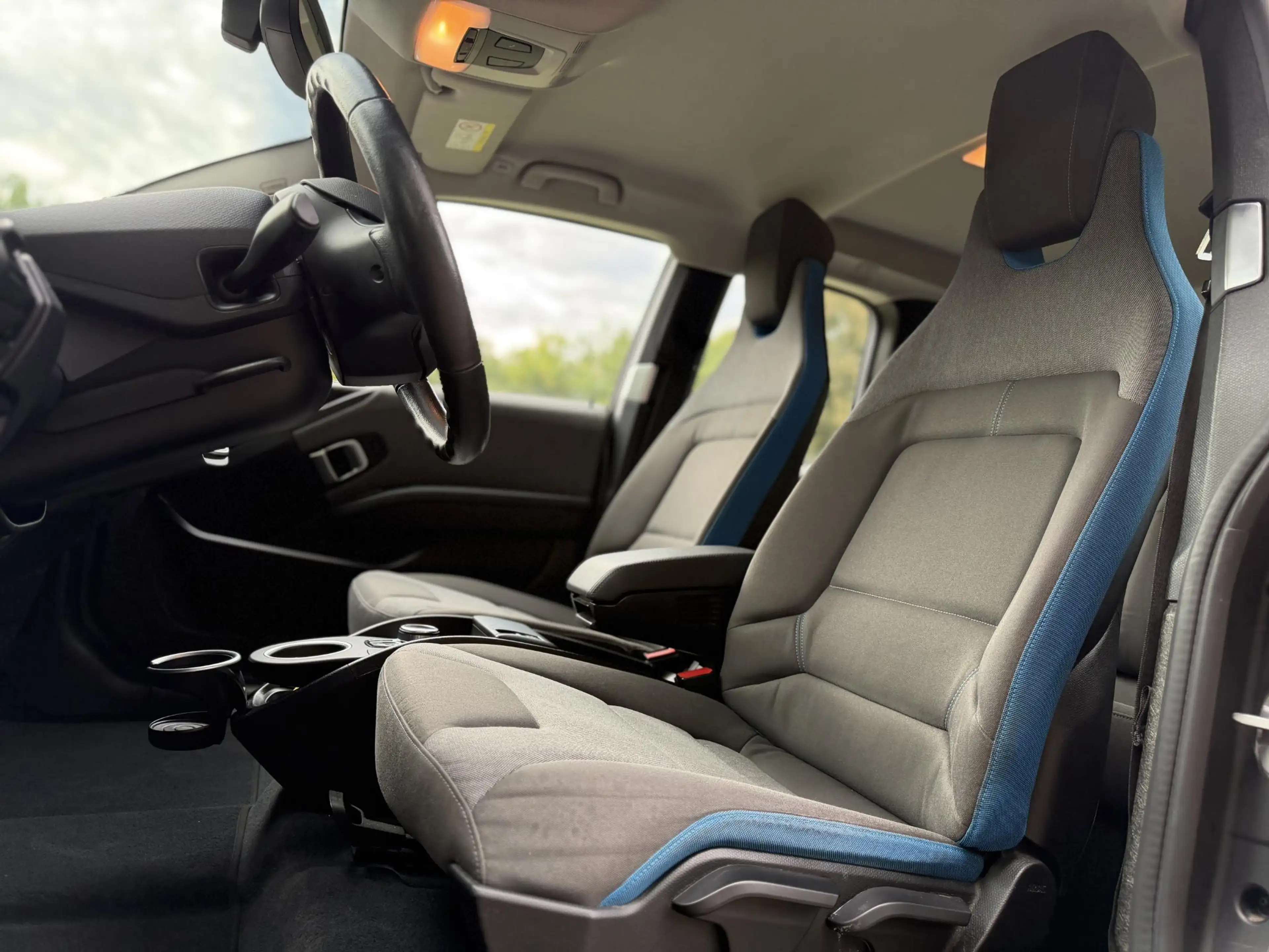 BMW i3 Basis 120Ah 42 kWh | PDC | Navi | Nieuwe Service & — photo 6