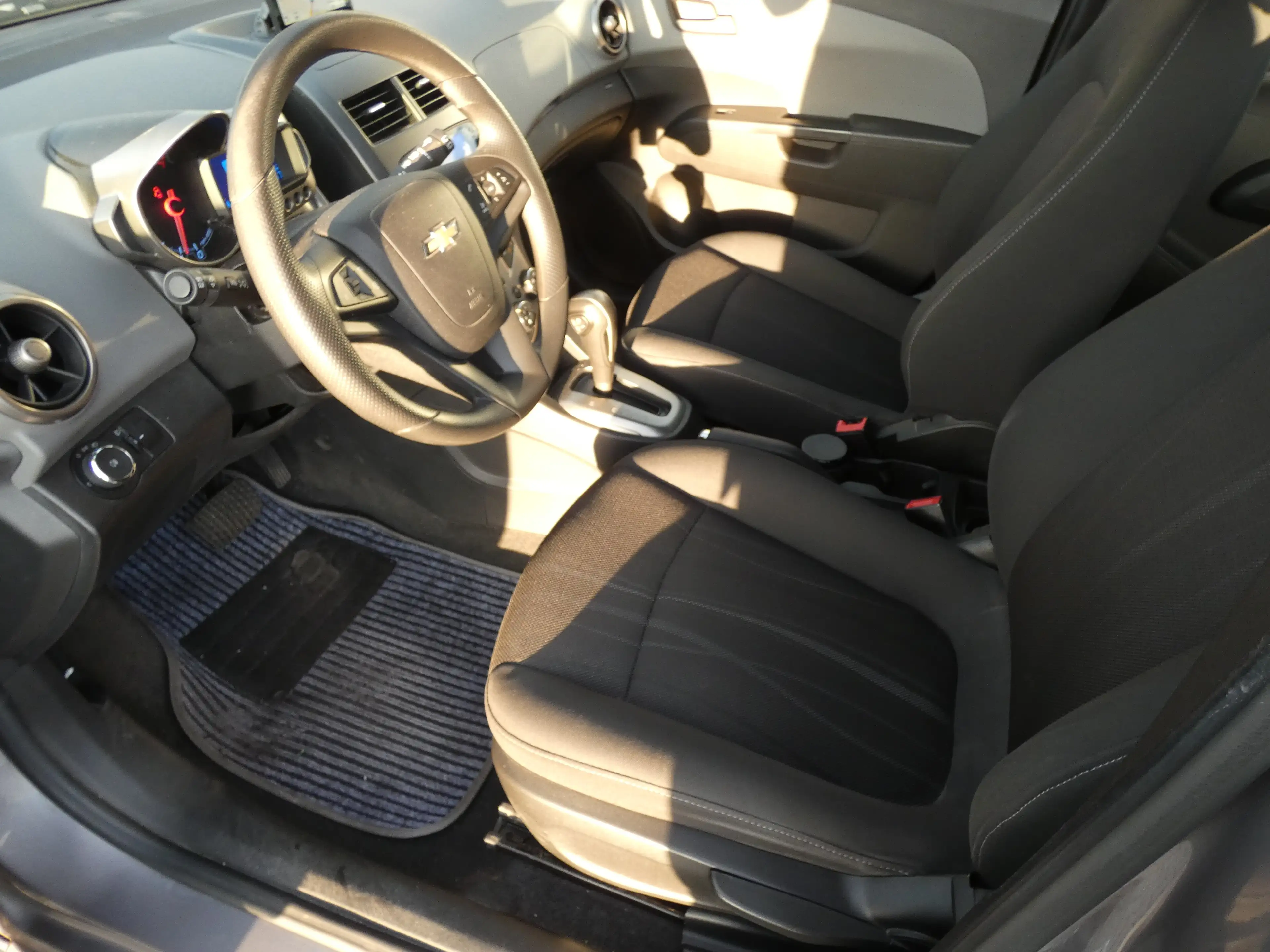 Chevrolet Aveo 1.4 Automatik LT+ 5 türig, Navi, Alu, WR, Klima — photo 10