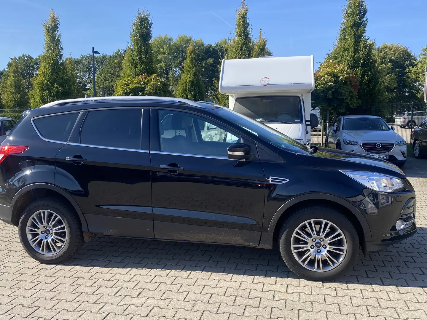 Ford Kuga Titanium/Top/Tüv Neu +Garantie Schwarz - 2