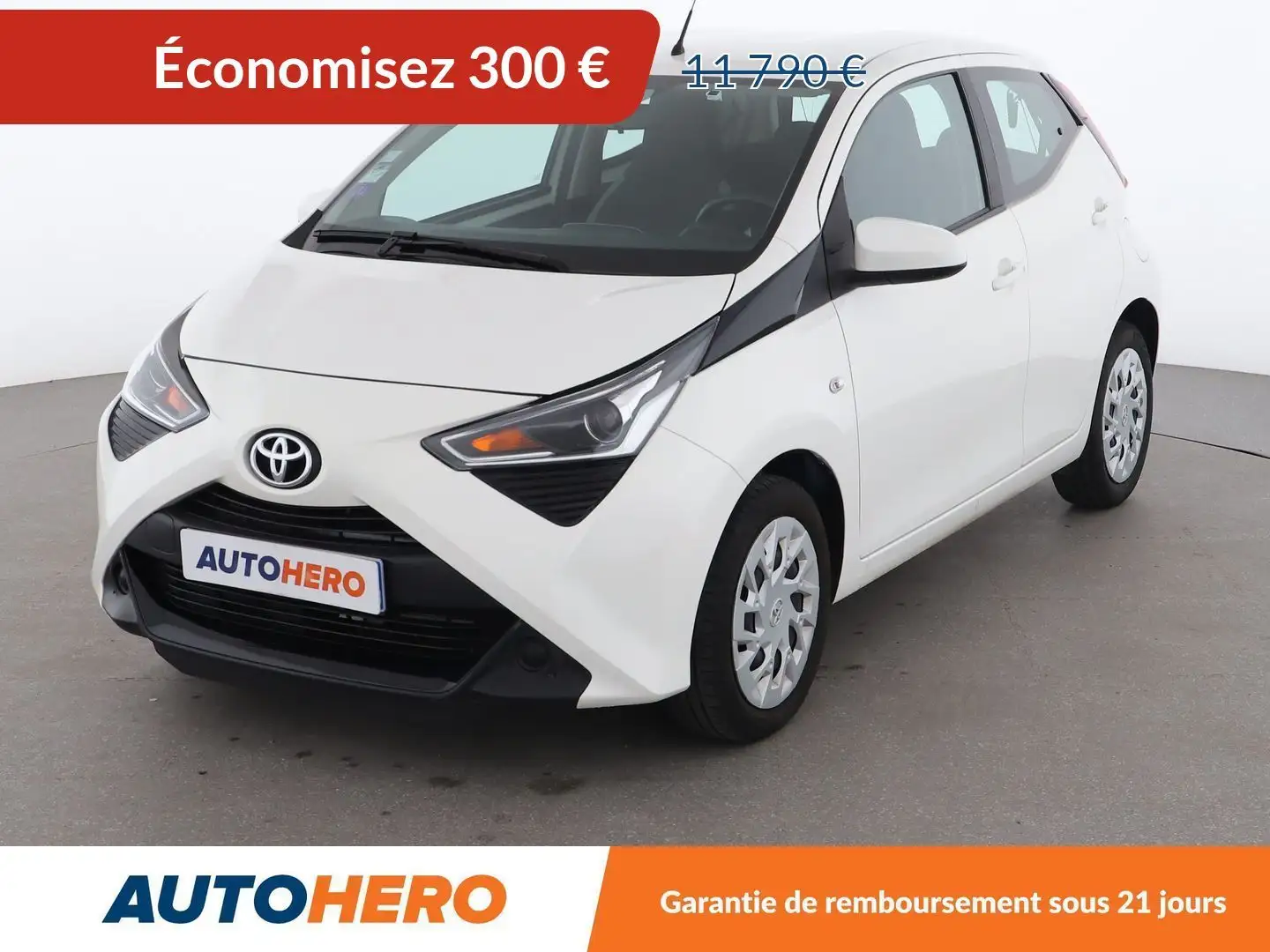 Toyota Aygo 1.0 VVT-i X-Play Blanc - 1