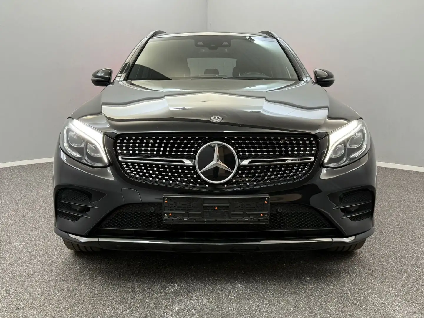 Mercedes-Benz GLC 43 AMG *4M*ACC*PANO*NIGHT*BURM*AIRMATIC*MEMO Černá - 2
