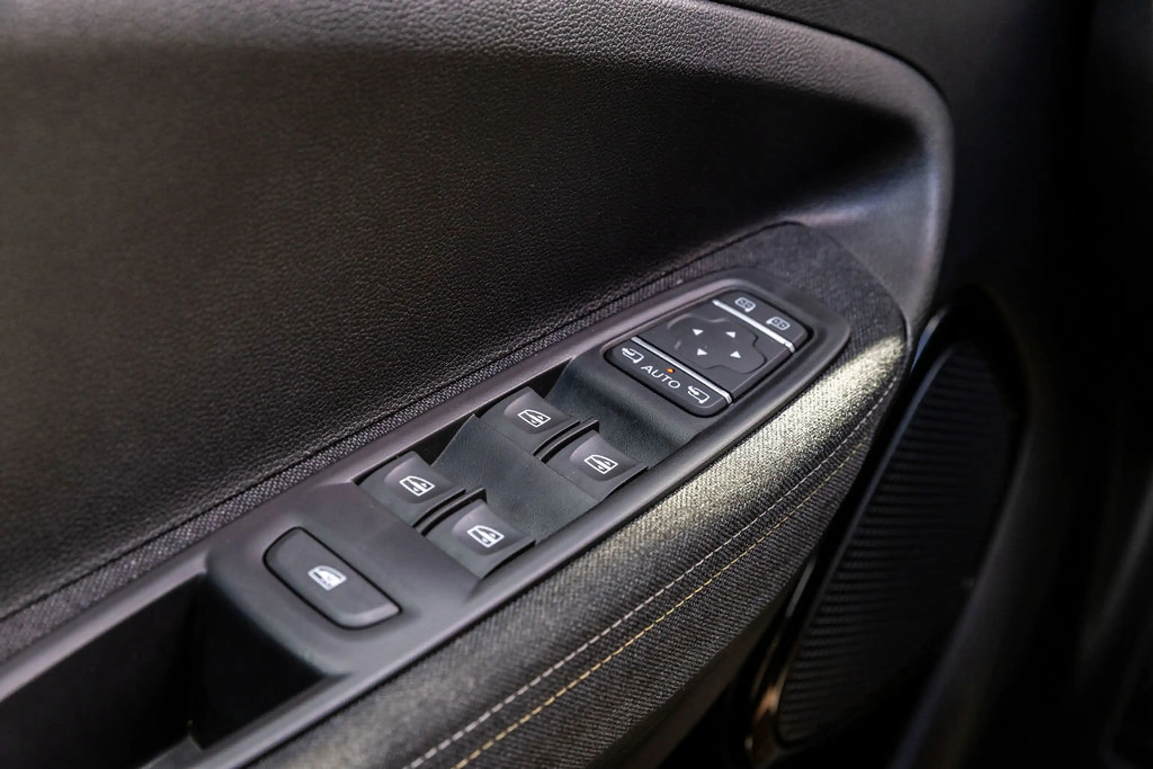 Renault ZOE R135 Iconic 52 kWh — photo 20
