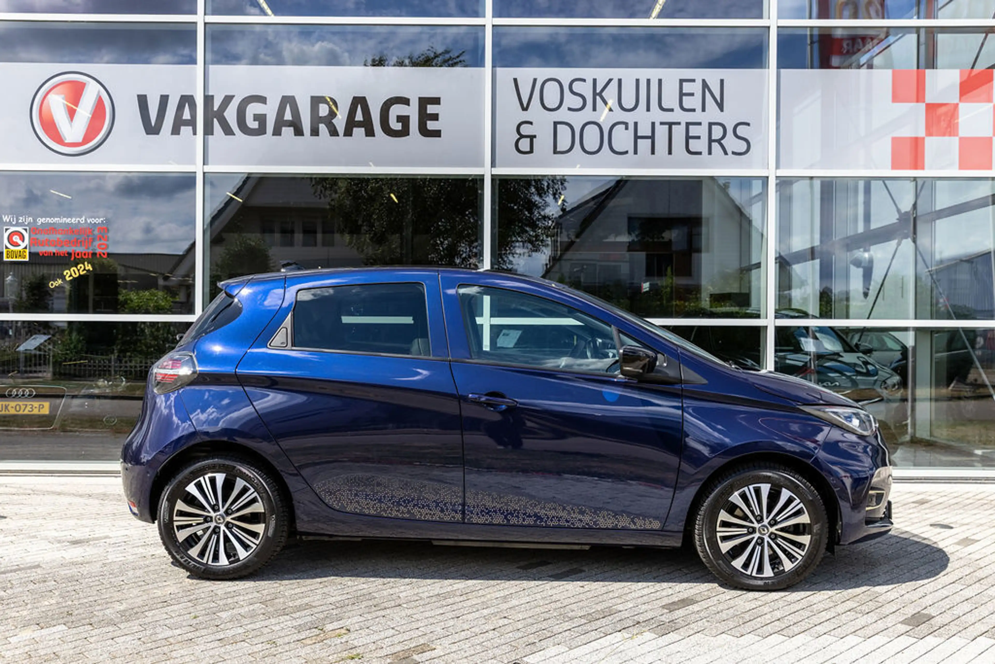 Renault ZOE R135 Iconic 52 kWh — photo 13