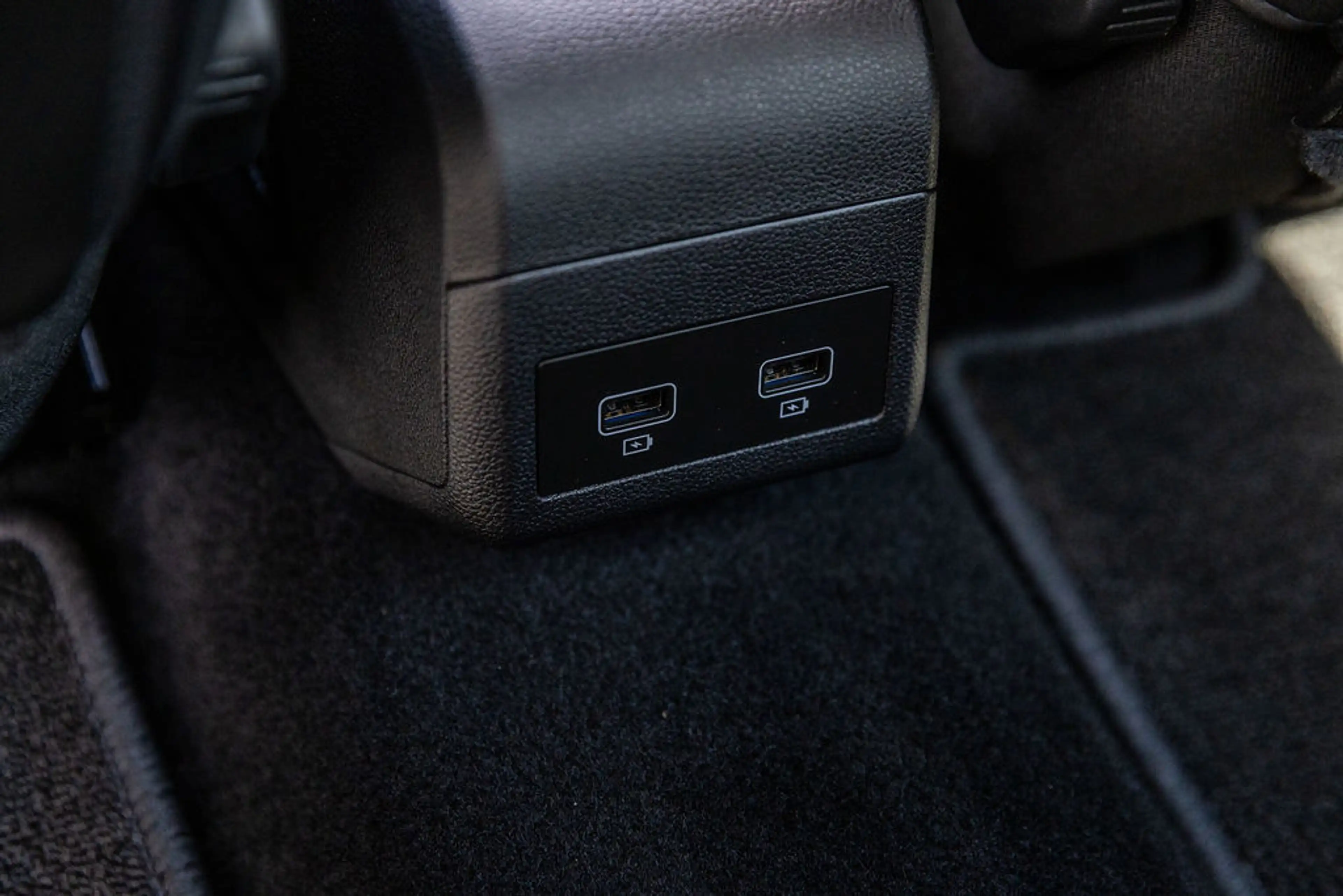 Renault ZOE R135 Iconic 52 kWh — photo 39