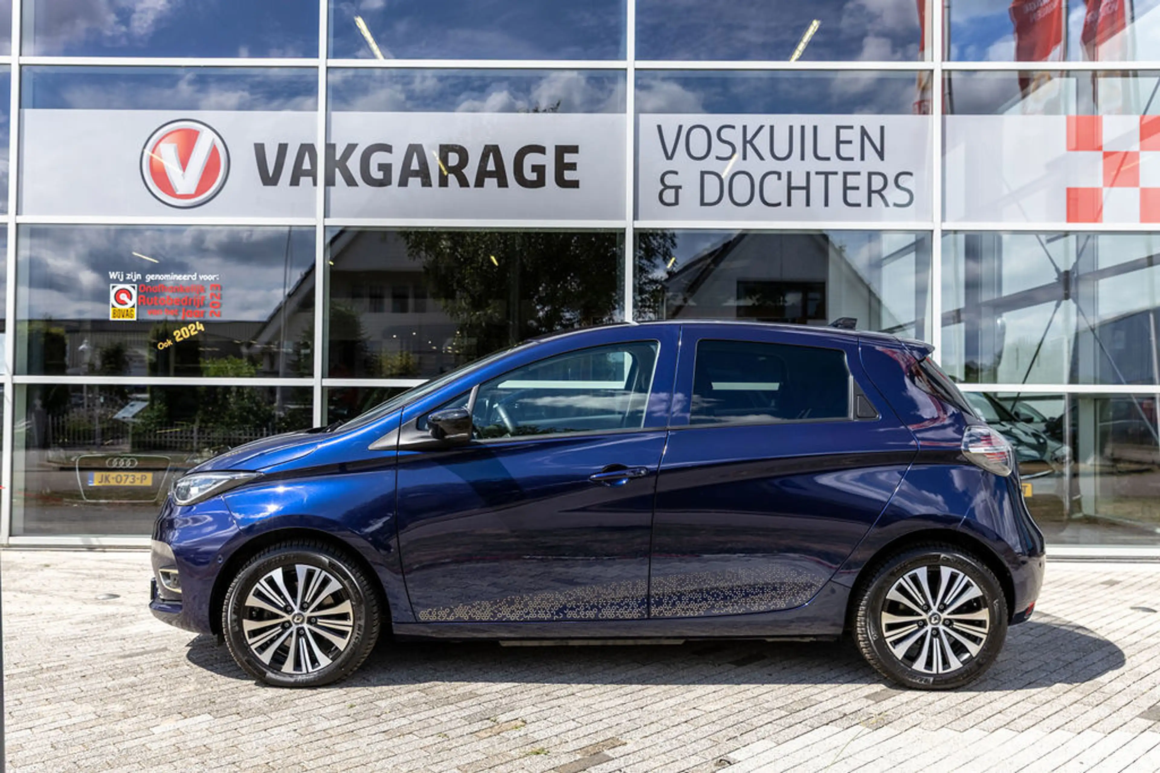 Renault ZOE R135 Iconic 52 kWh — photo 2