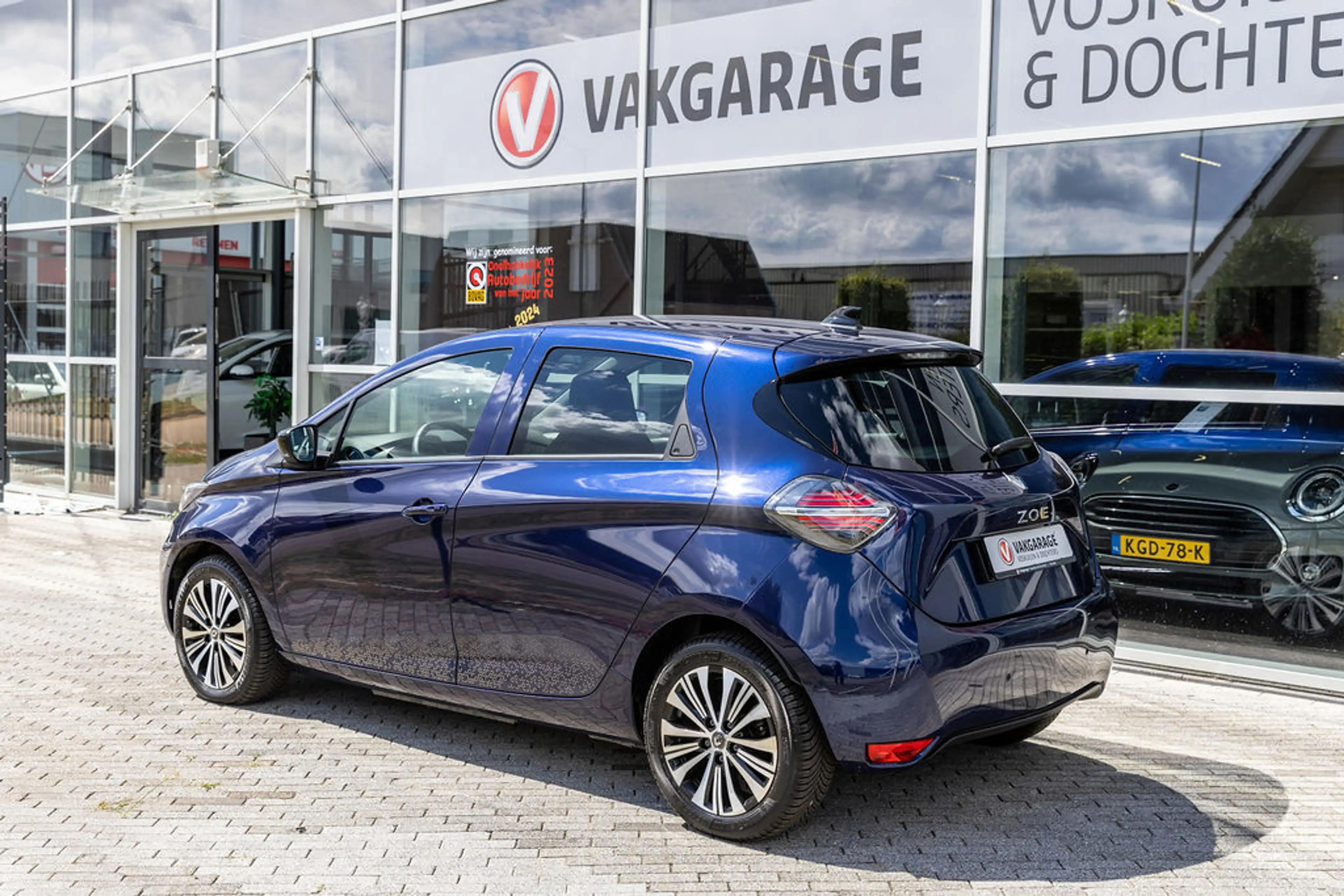Renault ZOE R135 Iconic 52 kWh — photo 3