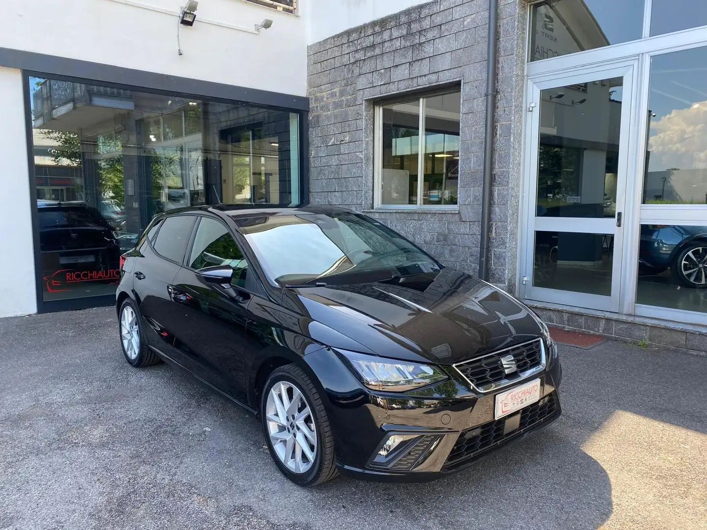SEAT Ibiza Ibiza 1.0 ecotsi FR 110cv Fekete - 1