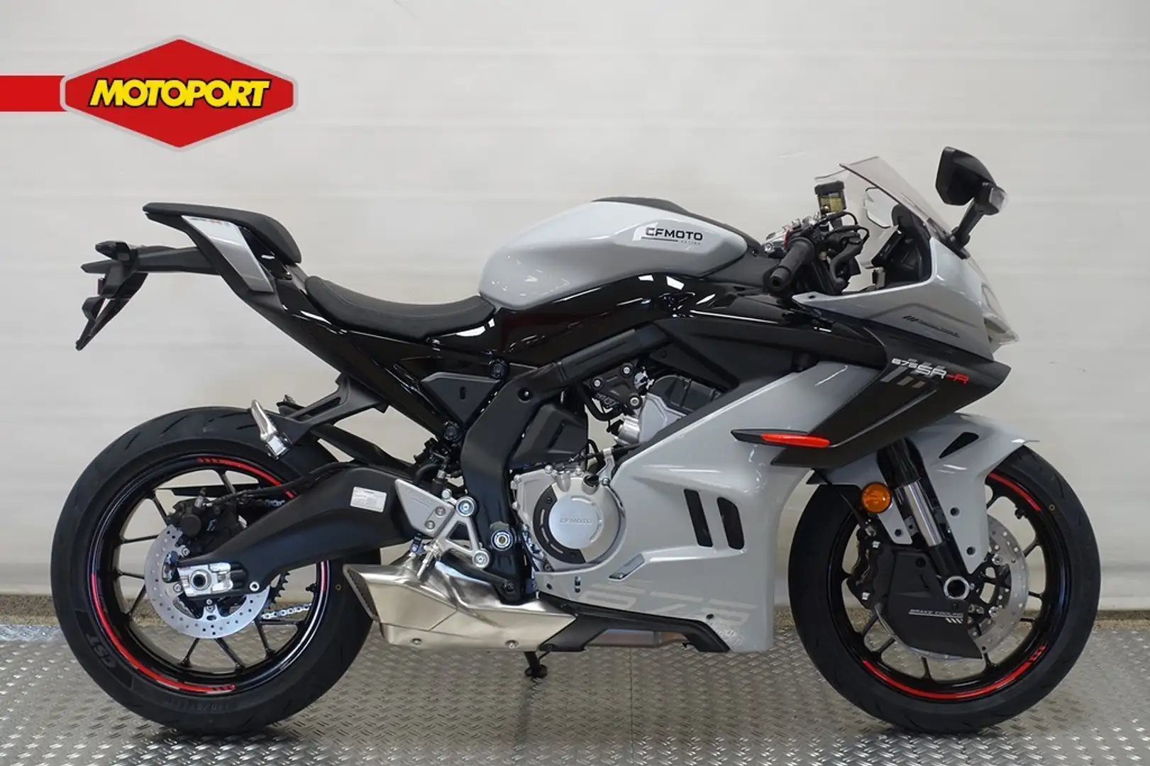 CFMOTO 675SR-R Grijs - 1