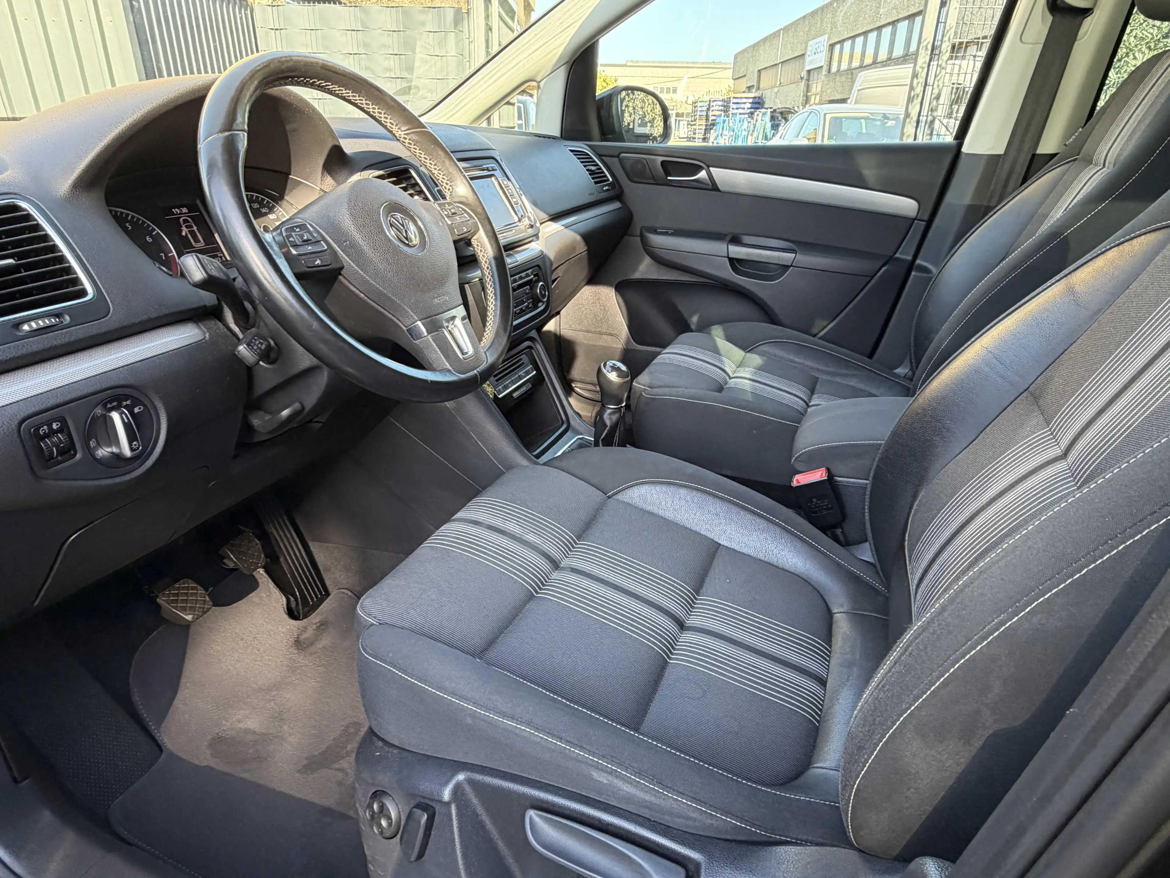 Volkswagen Sharan Match 1.4 TSI BLUEMOTION TECHNOLOGY AHK Rückfahrka — photo 13