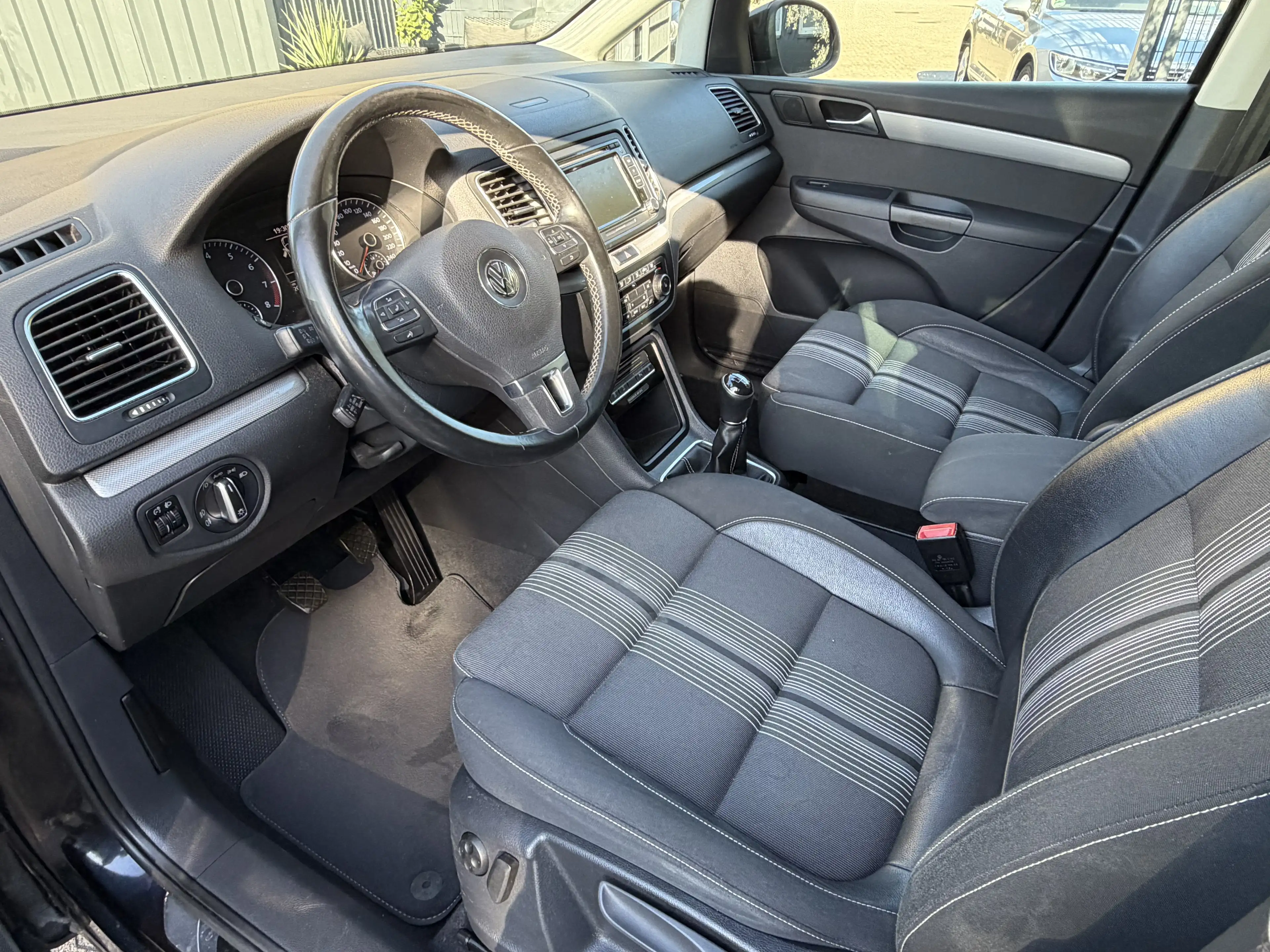 Volkswagen Sharan Match 1.4 TSI BLUEMOTION TECHNOLOGY AHK Rückfahrka — photo 3