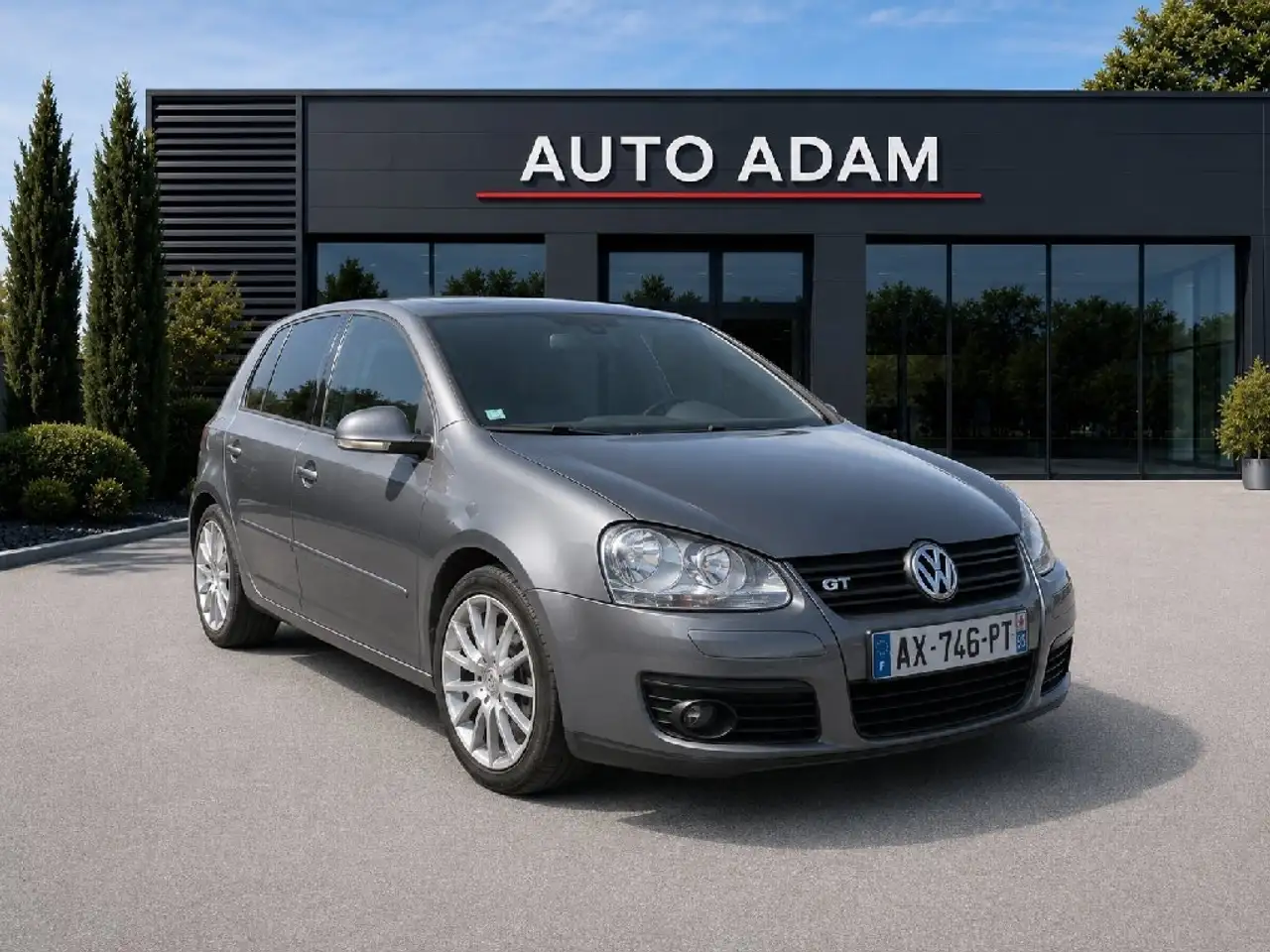 Volkswagen Golf Standard Model — photo 10