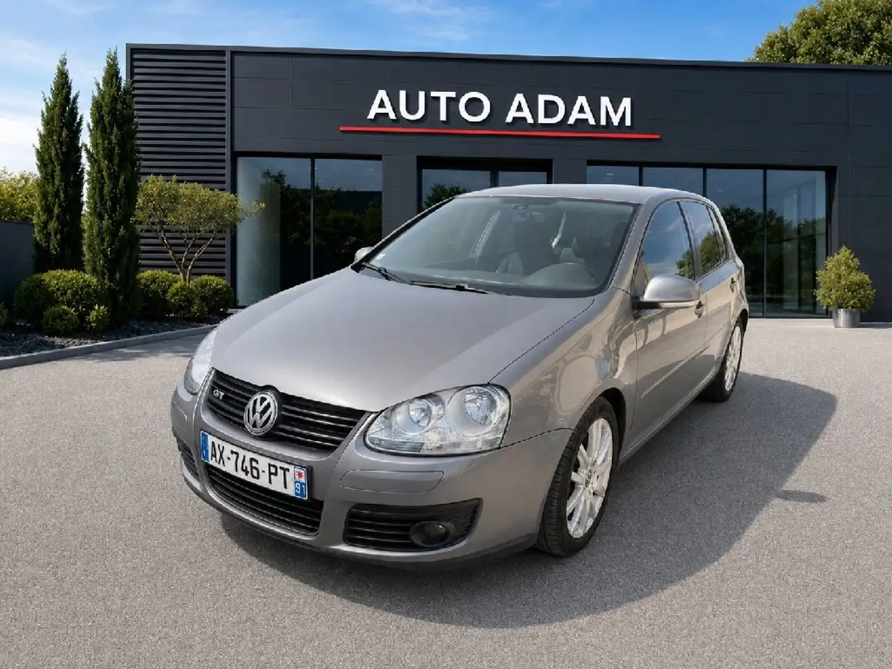Volkswagen Golf Standard Model