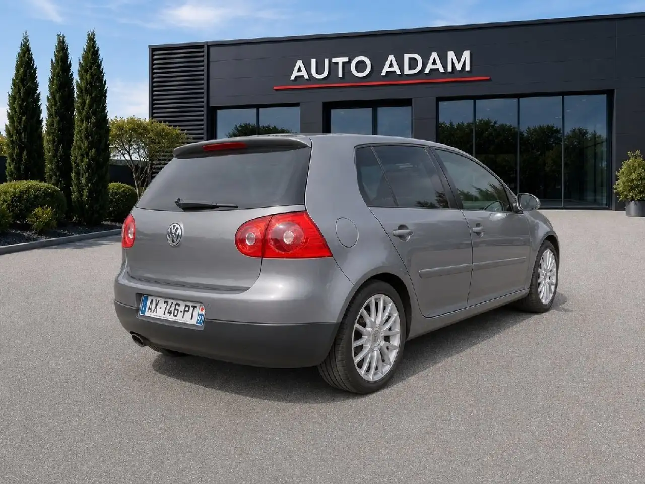 Volkswagen Golf Standard Model — photo 5
