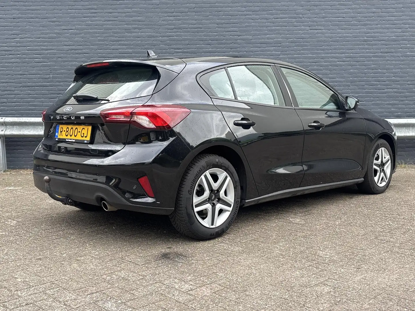 Ford Focus 1.0 EcoBoost Connected | € 8.200,- NETTO! | BEPERK Noir - 2