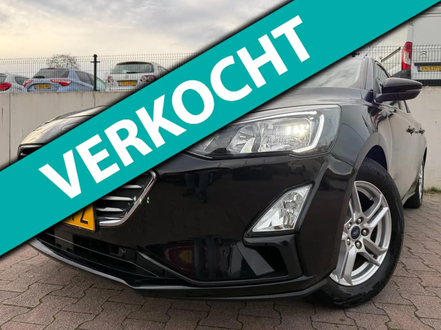 Ford Focus 1.0 EcoBoost Trend Edition Business/NAVI/CRUISE/NL Zwart - 1