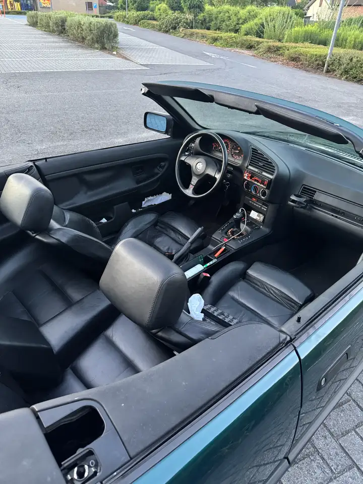 BMW 320i, foto 5
