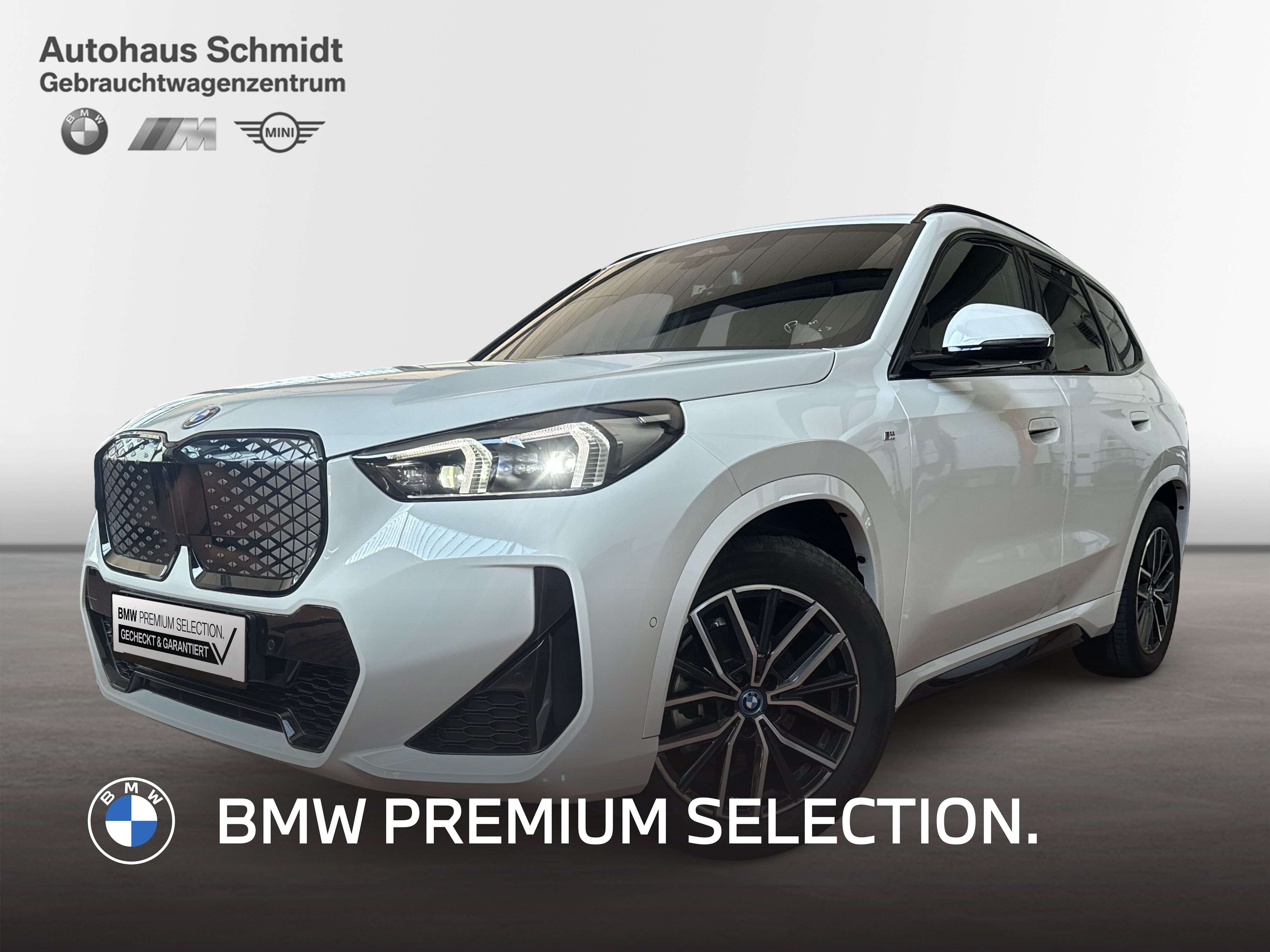 BMW iX1