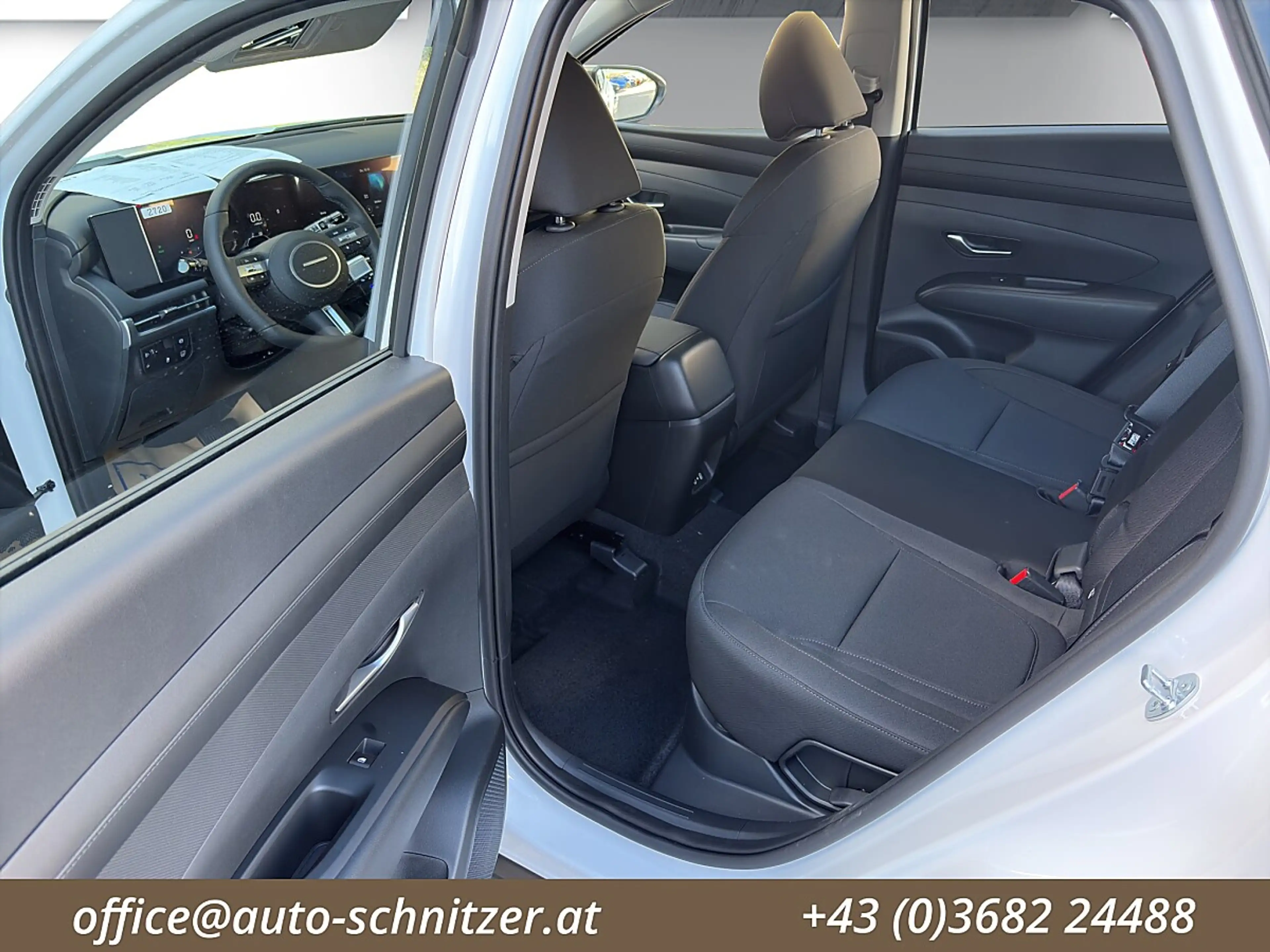 Hyundai TUCSON Tucson 1,6 T-GDI HEV 4WD Smart Line Aut. — photo 12