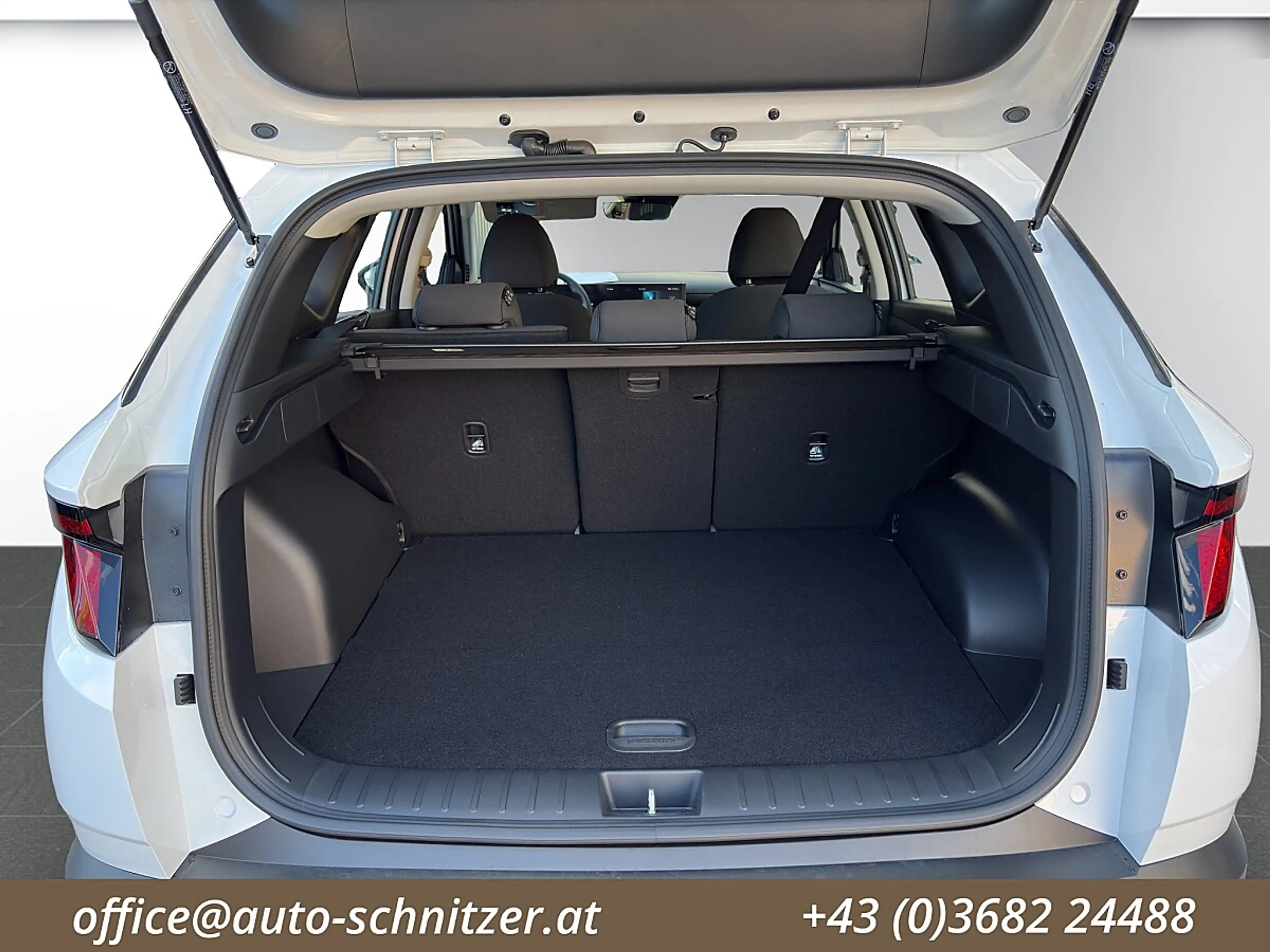 Hyundai TUCSON Tucson 1,6 T-GDI HEV 4WD Smart Line Aut. — photo 13