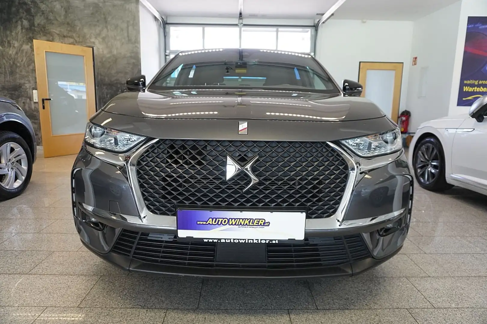 DS Automobiles DS 7 Crossback E-Tense 4x4 Be Chic Aut./AHV/LED/Navi Grey - 2