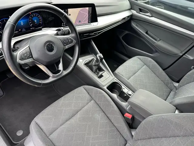 Volkswagen Golf view 9