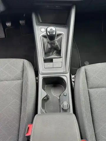 Volkswagen Golf view 14