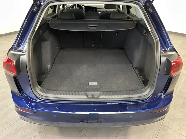 Volkswagen Golf view 6