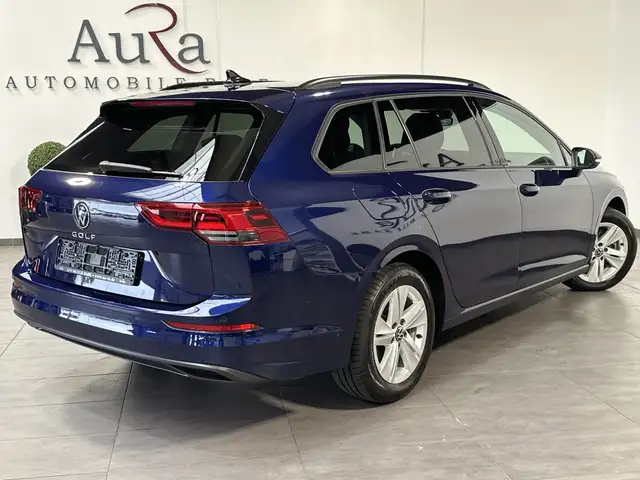 Volkswagen Golf view 4