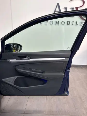Volkswagen Golf view 8