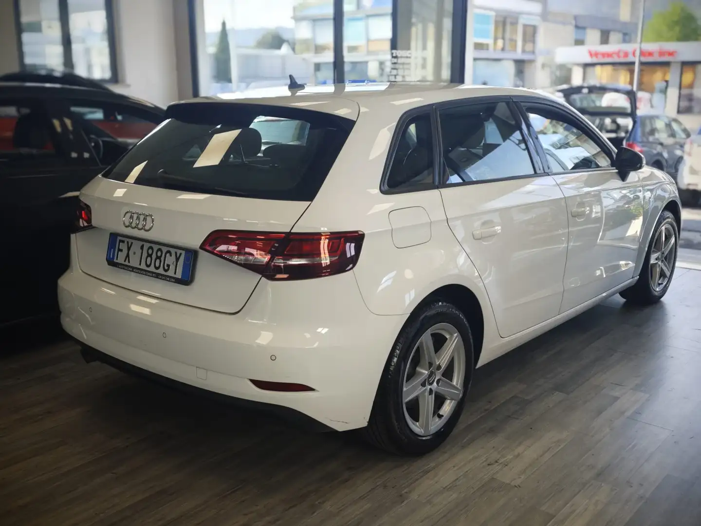 Audi A3 A3 Sportback 30 1.6 tdi Admired 116cv s-tronic White - 2